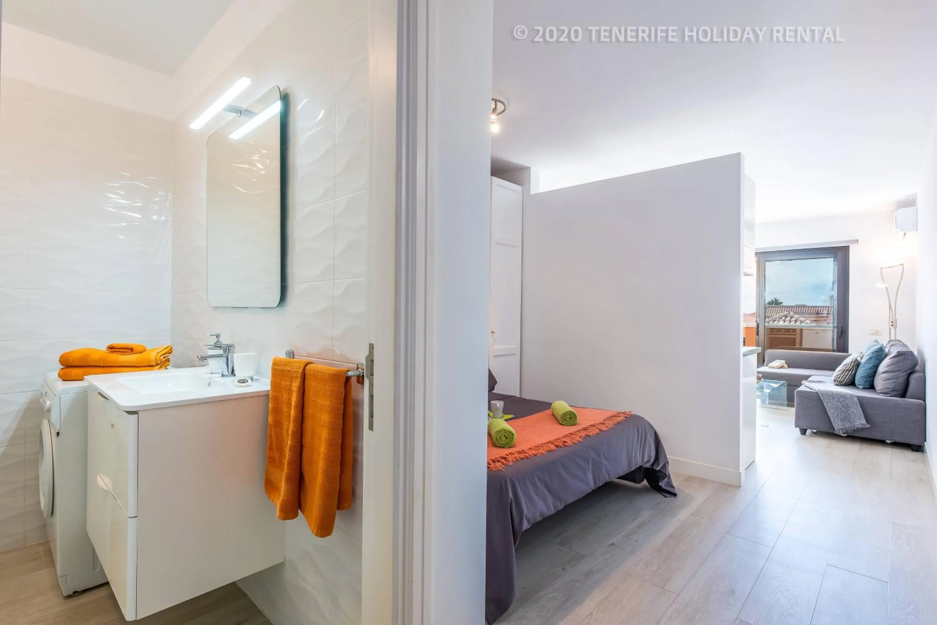 Photo of the whole room, Bed in Tenerife Royal Gardens - Viviendas Vacacionales