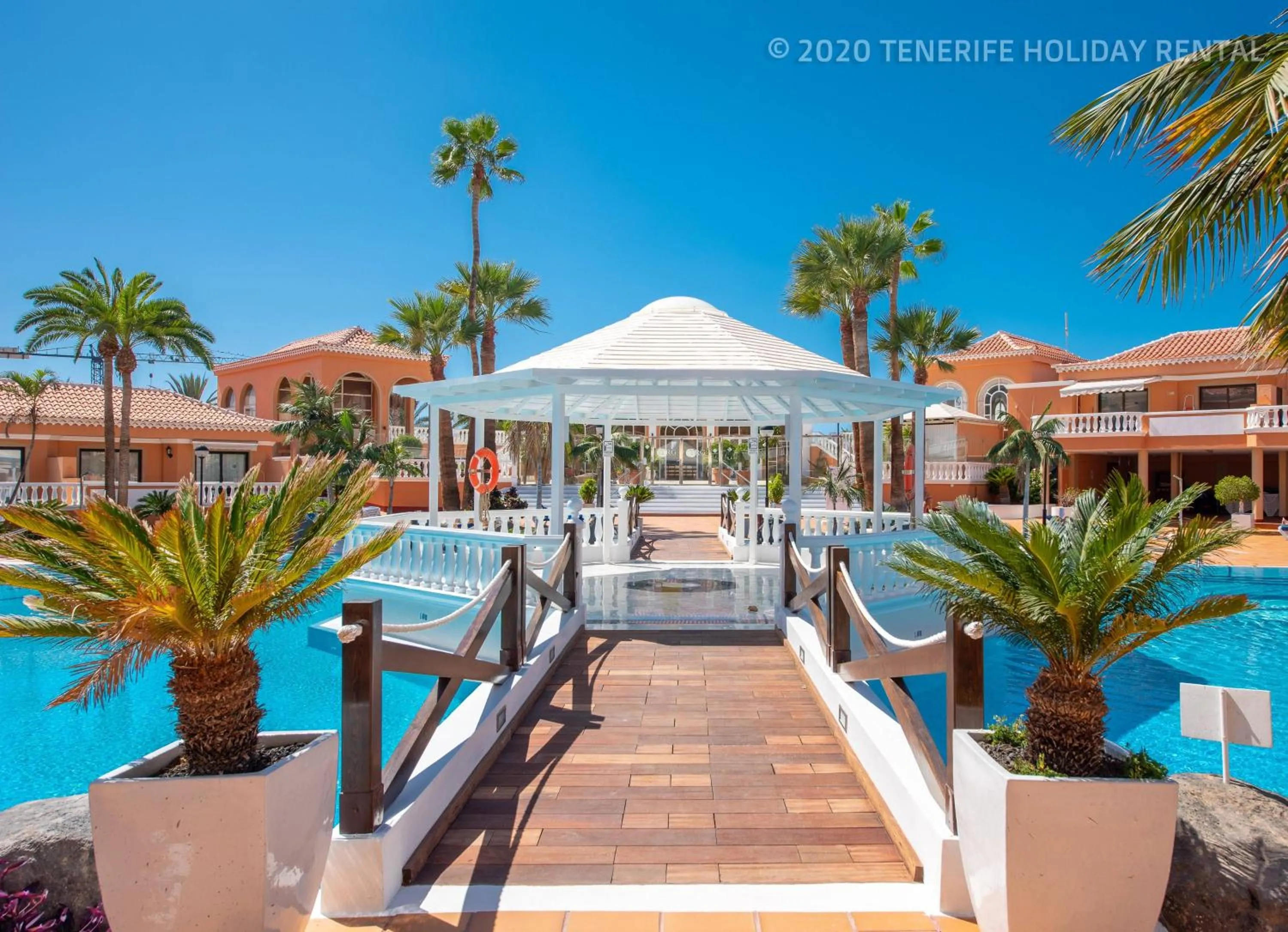 Property building in Tenerife Royal Gardens - Viviendas Vacacionales