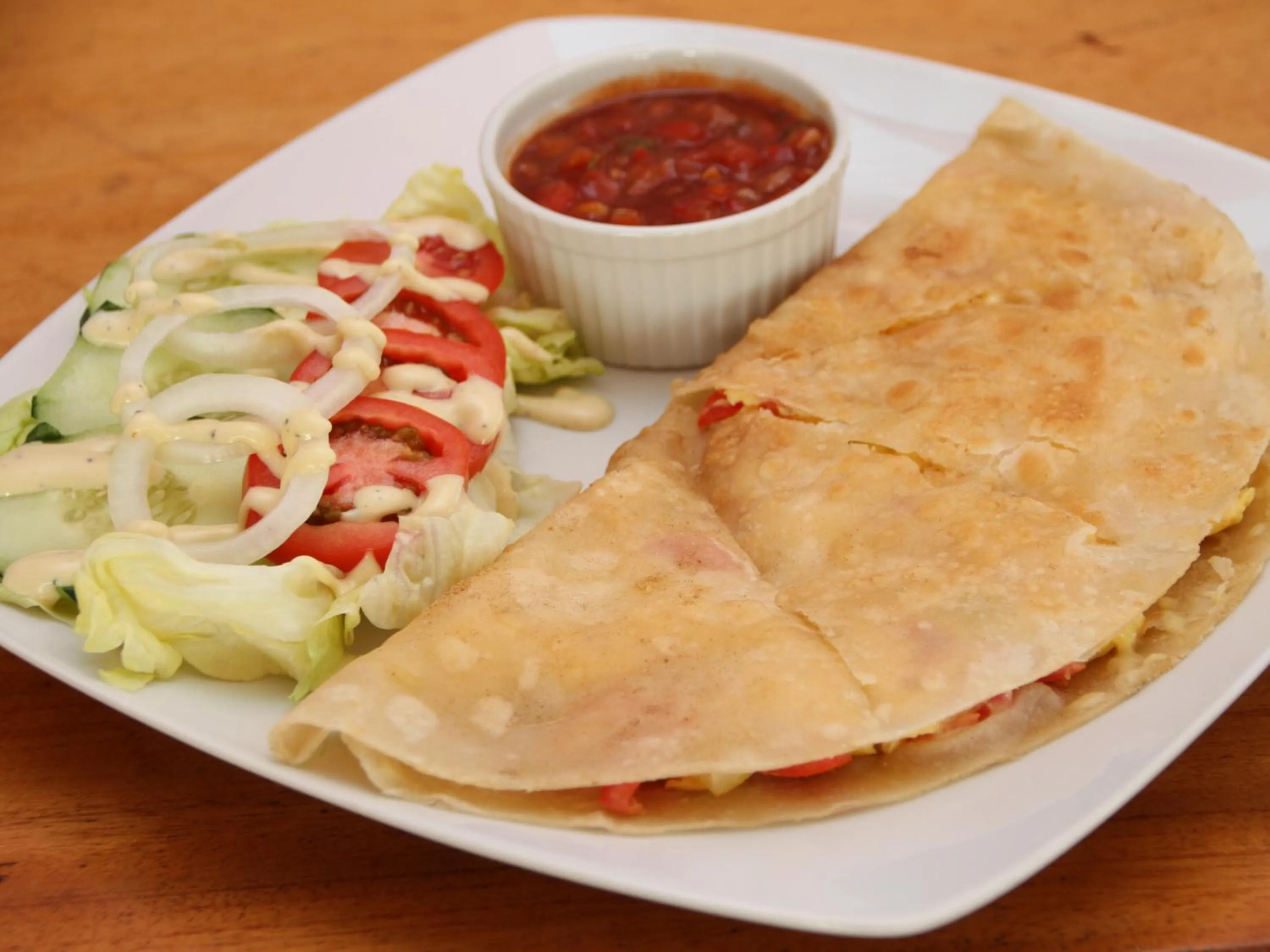 Restaurant/places to eat in Badladz Beach and Dive Resort