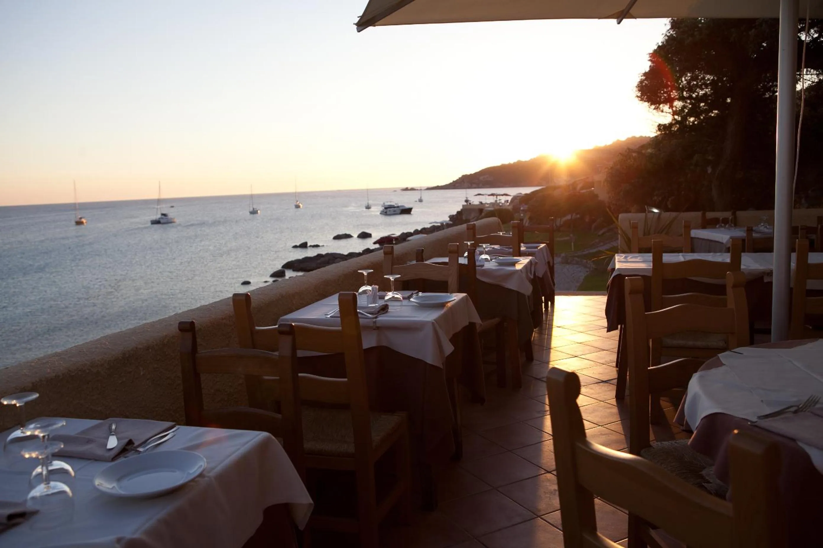 Restaurant/places to eat in Club Esse Shardana