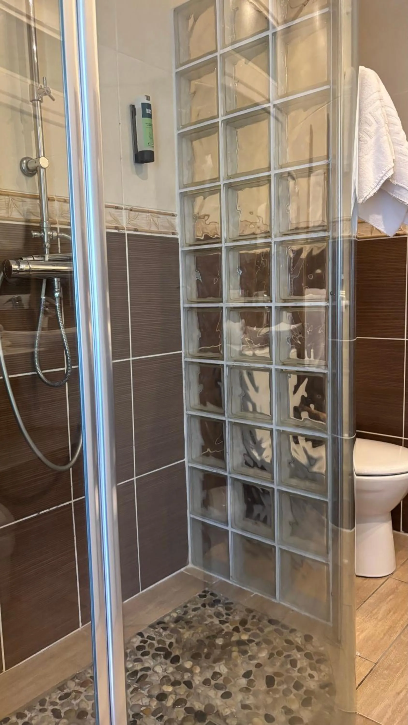 Logis Hôtel Restaurant Grand Hôtel de Lyon