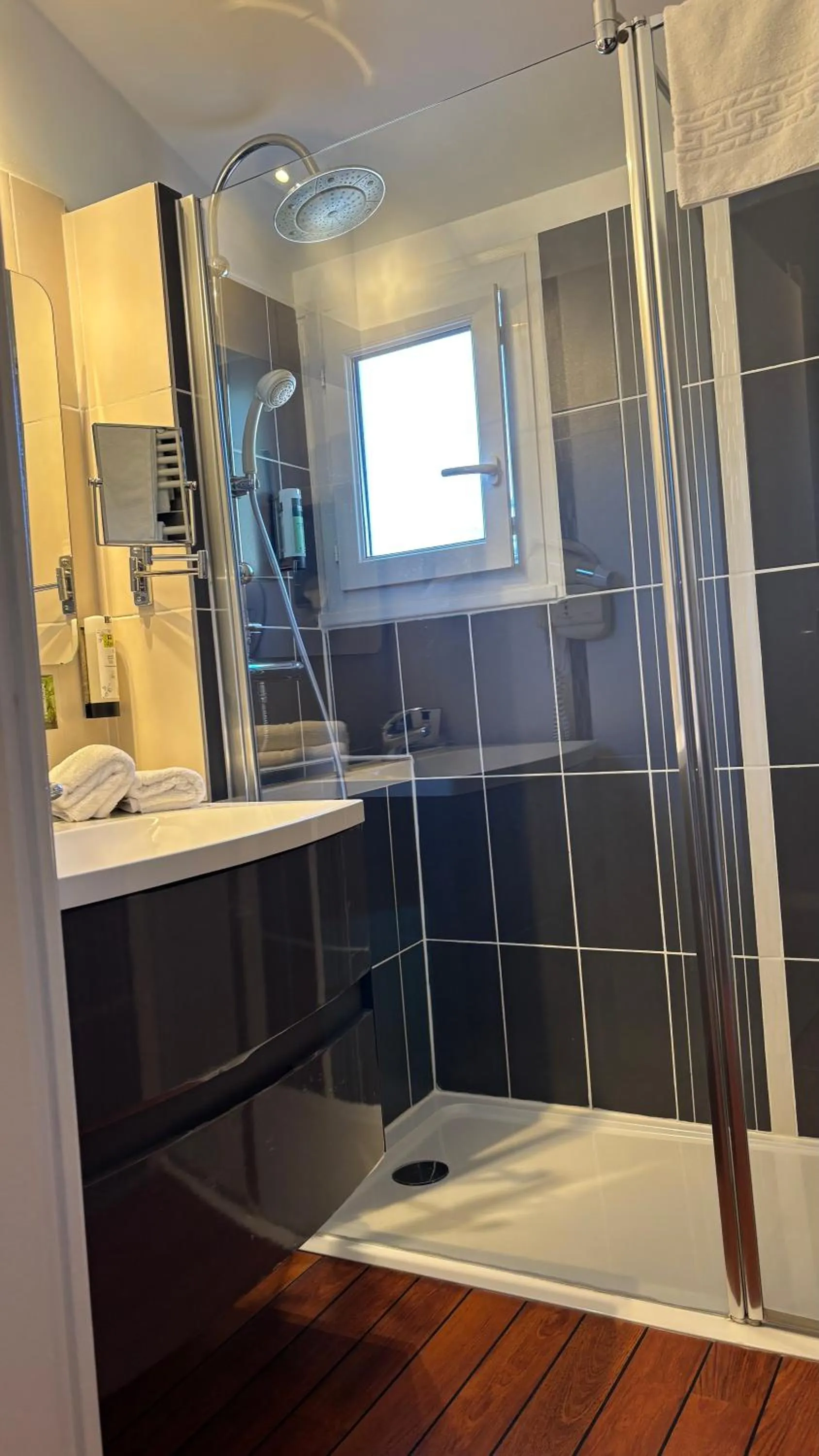 Logis Hôtel Restaurant Grand Hôtel de Lyon