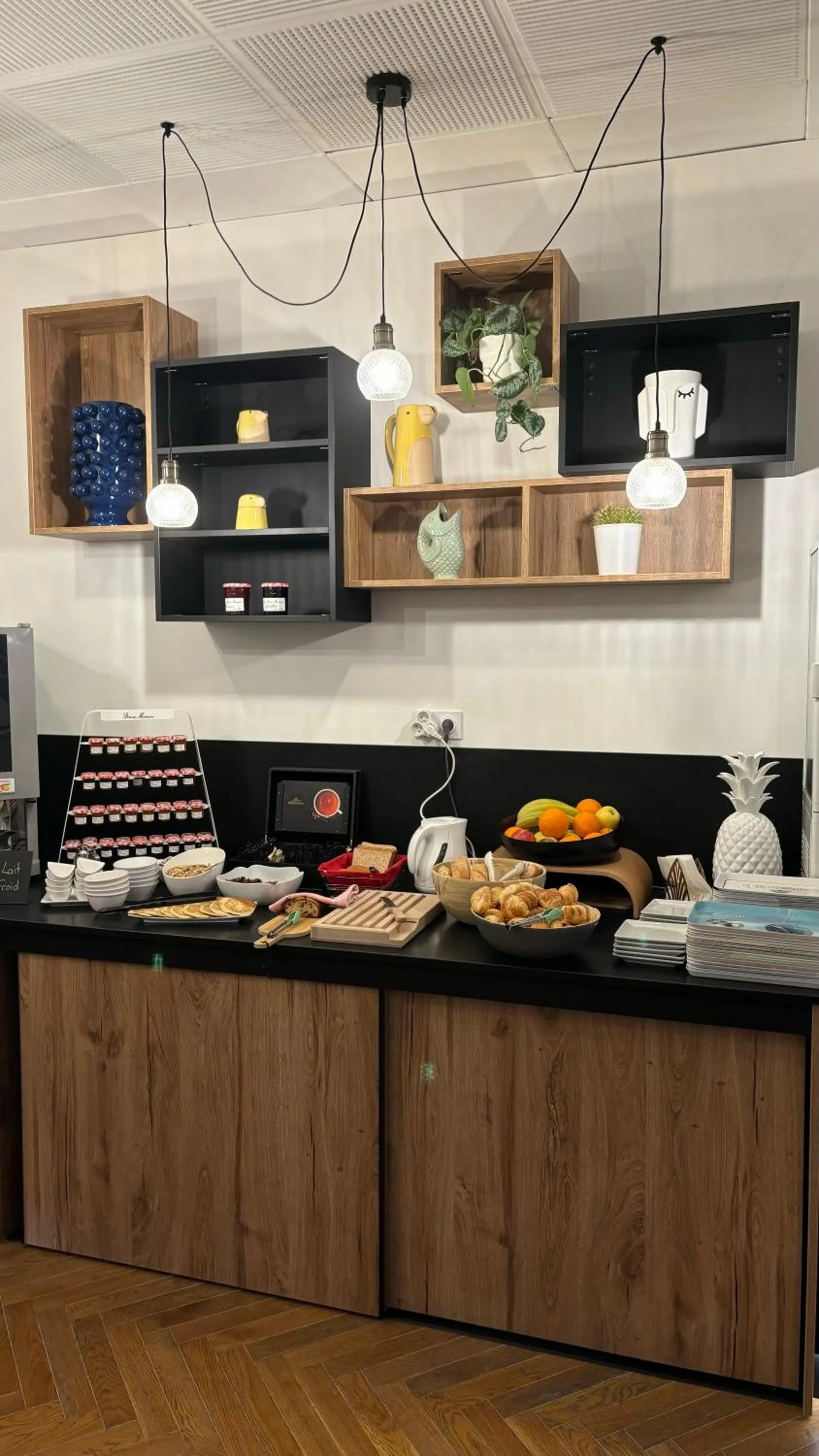 Logis Hôtel Restaurant Grand Hôtel de Lyon