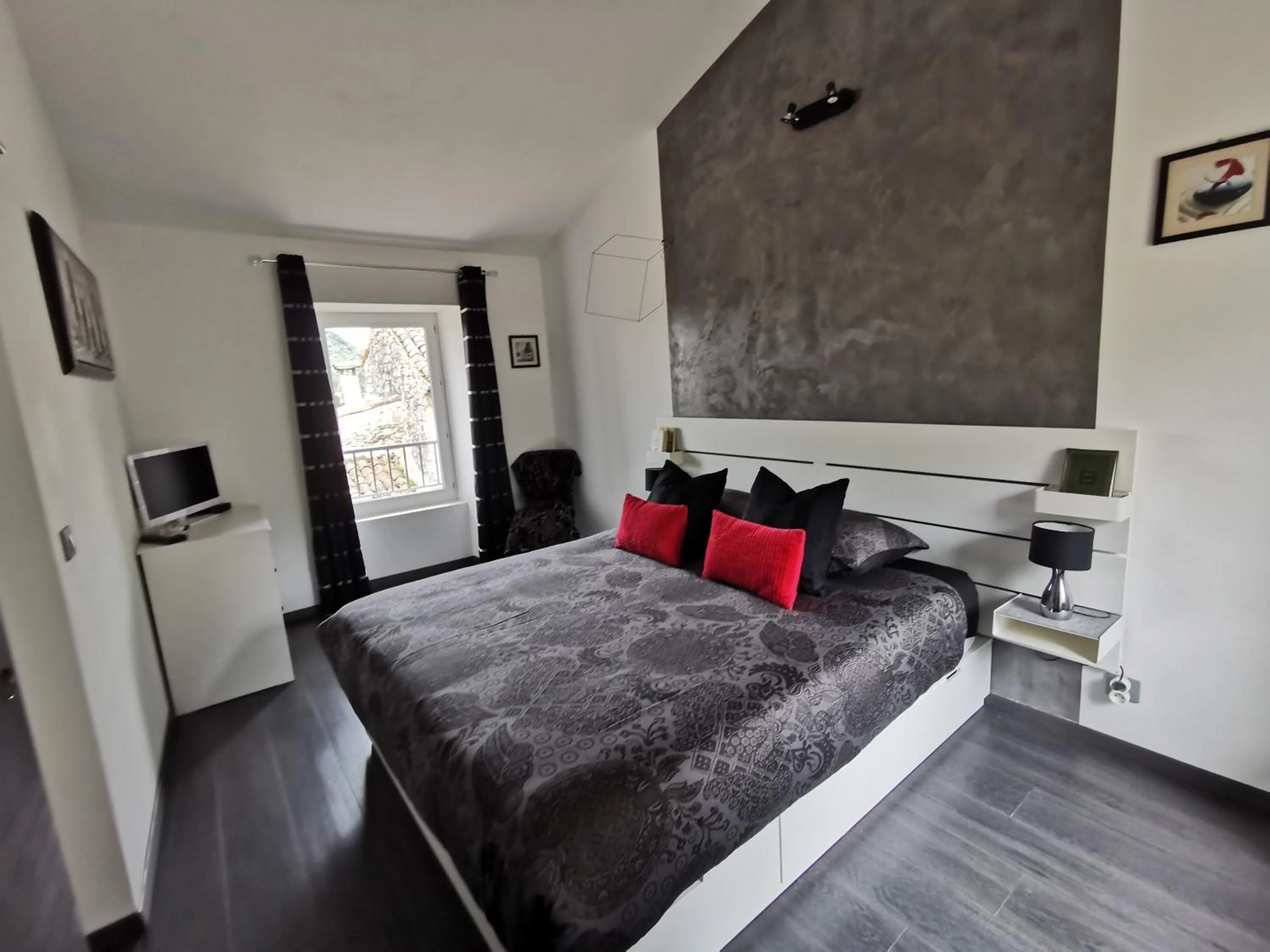 Bed in Le Mas des Loges - Les Vans / Chambonas