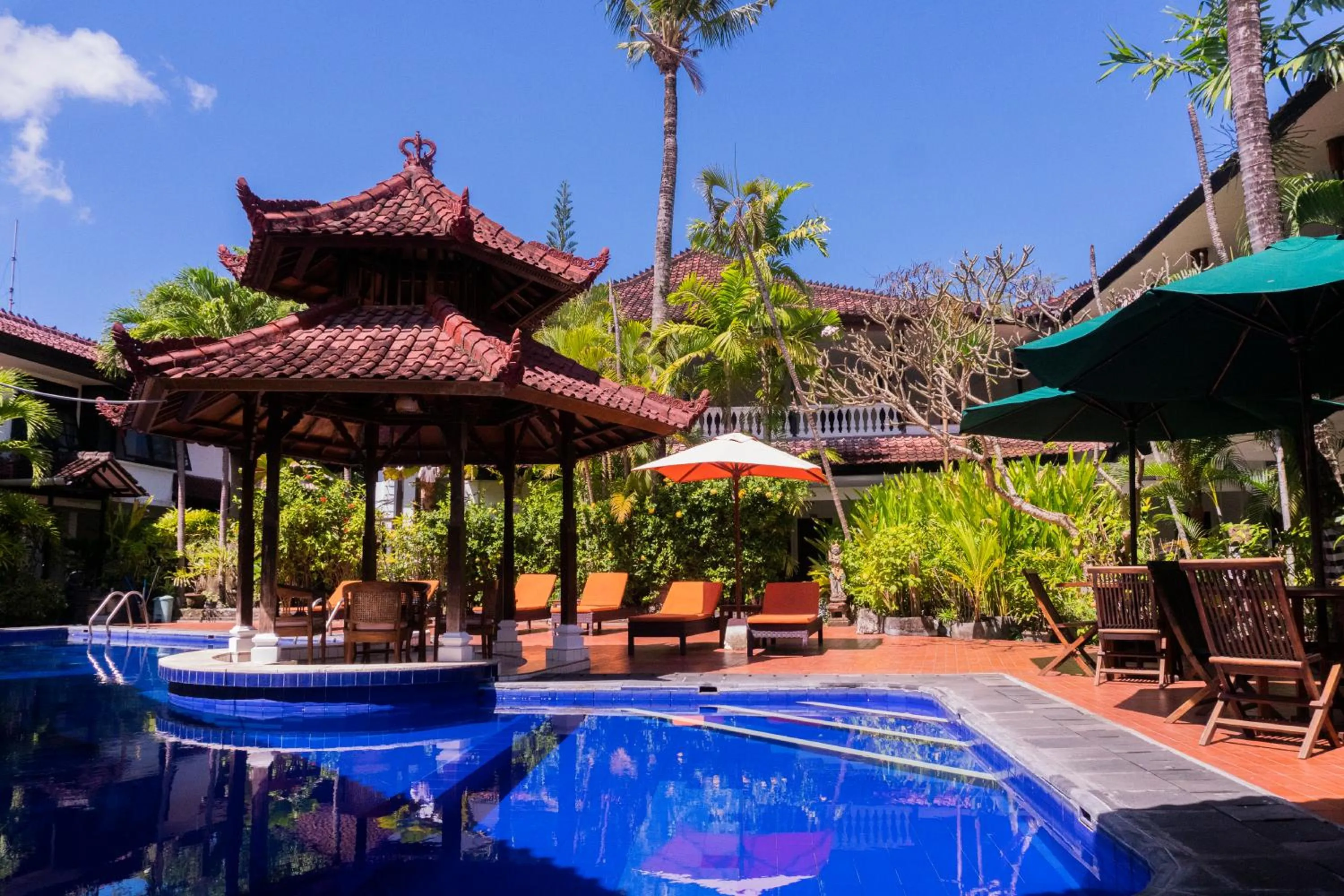 Pool view in Sarinande Hotel