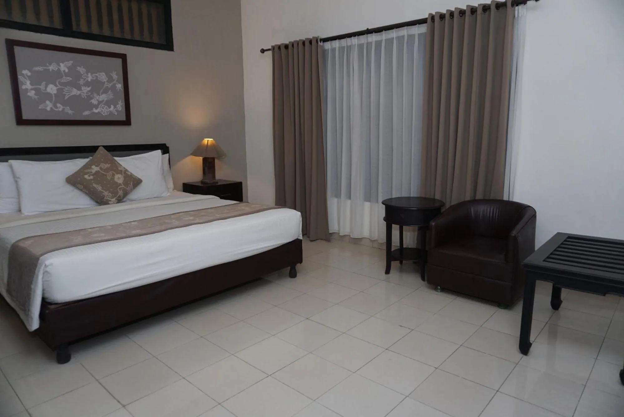 Bed in Sarinande Hotel