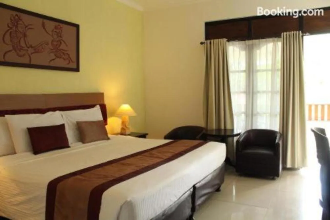 Bed in Sarinande Hotel