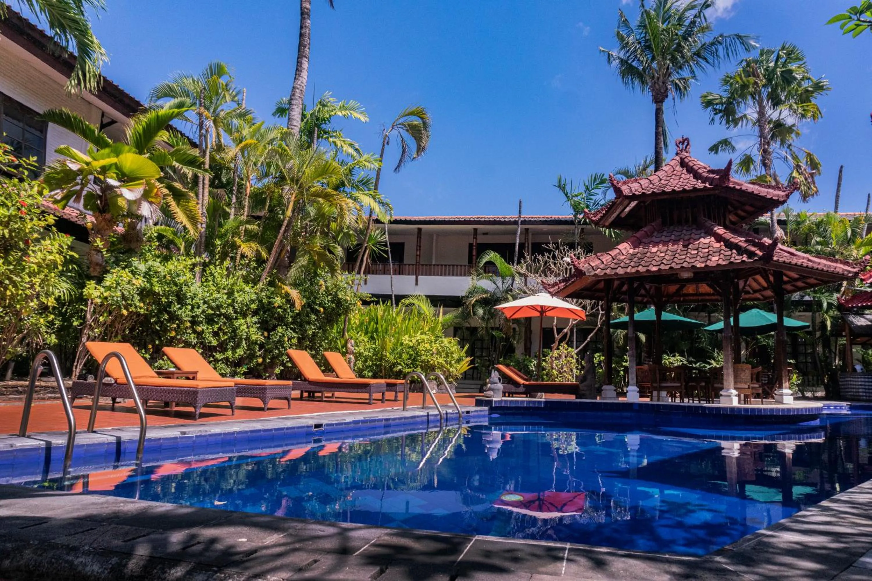 Pool view in Sarinande Hotel