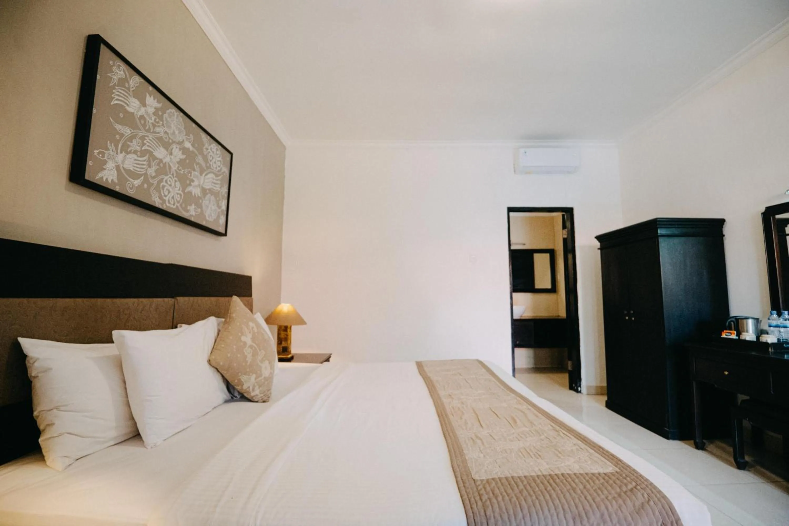 Bed in Sarinande Hotel