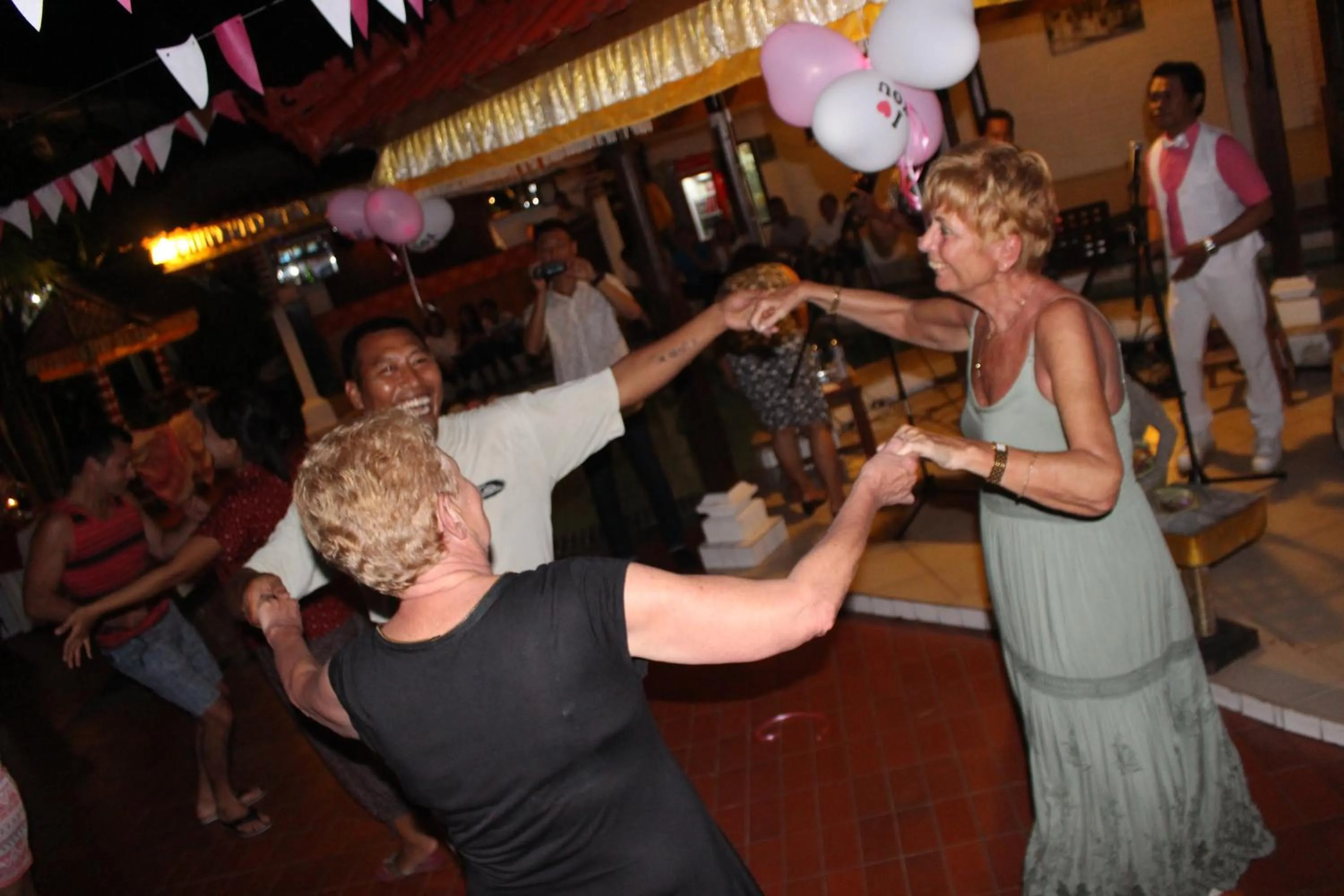 Entertainment in Sarinande Hotel