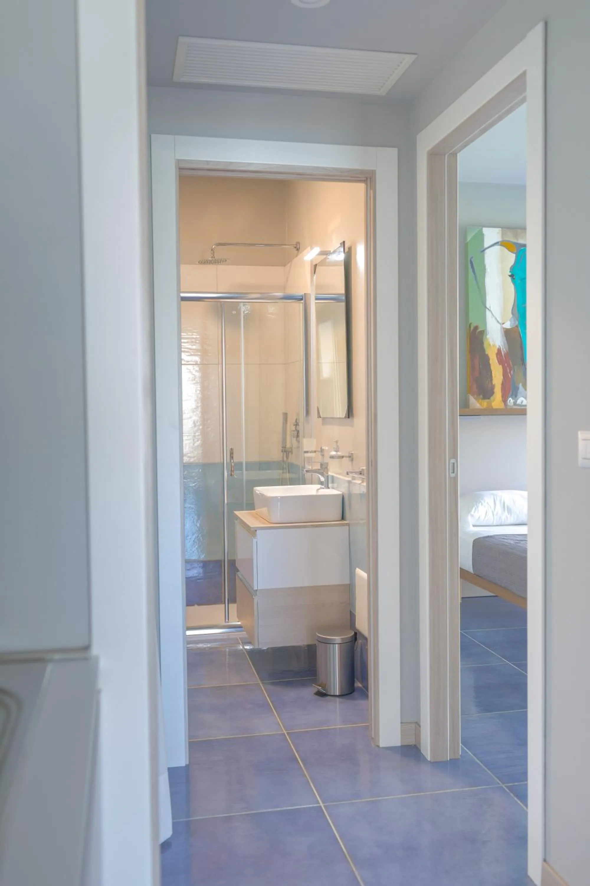 Bathroom in Residence Delfino, Portorosa