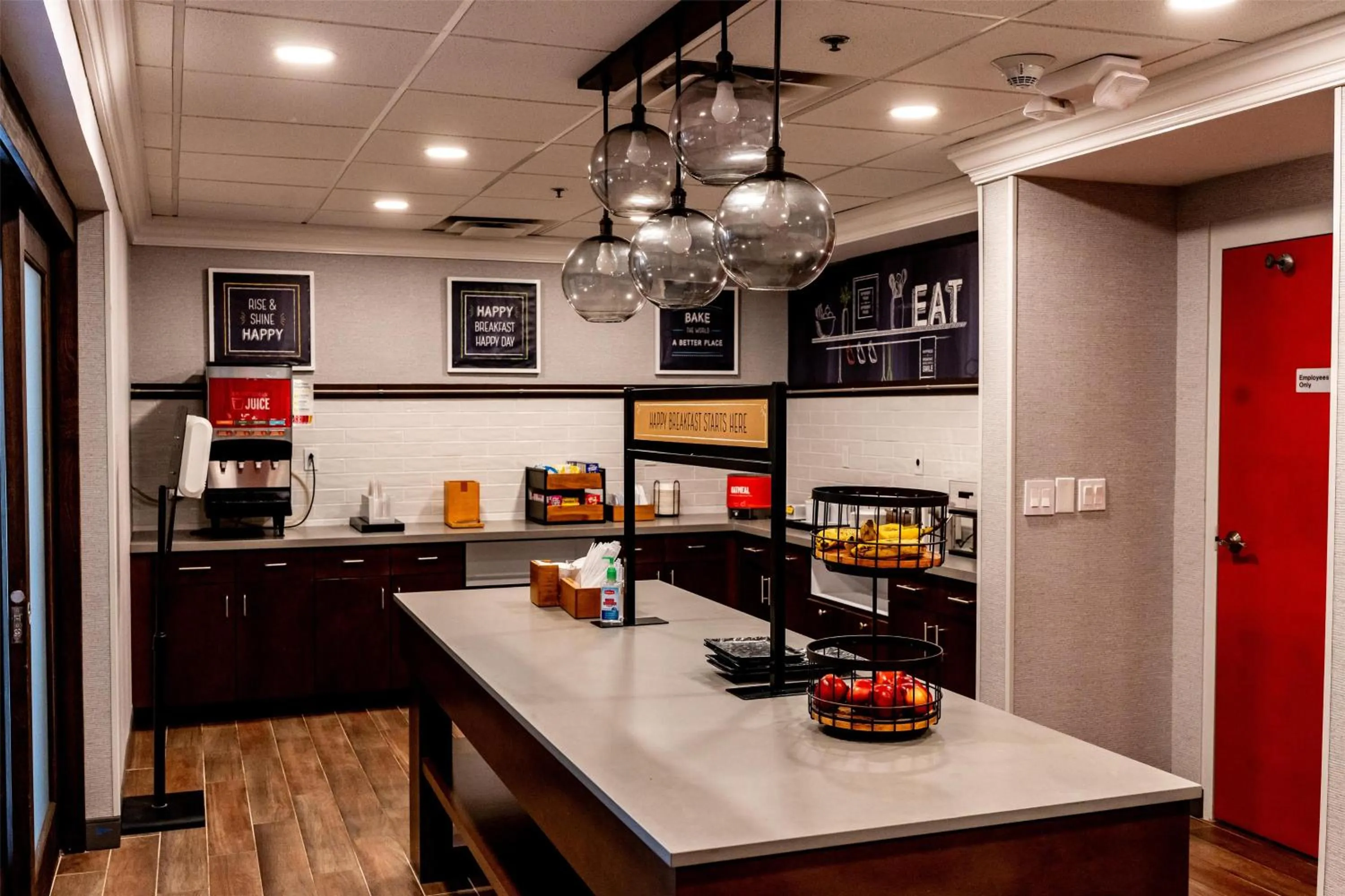 Breakfast in Hampton Inn & Suites Leesburg