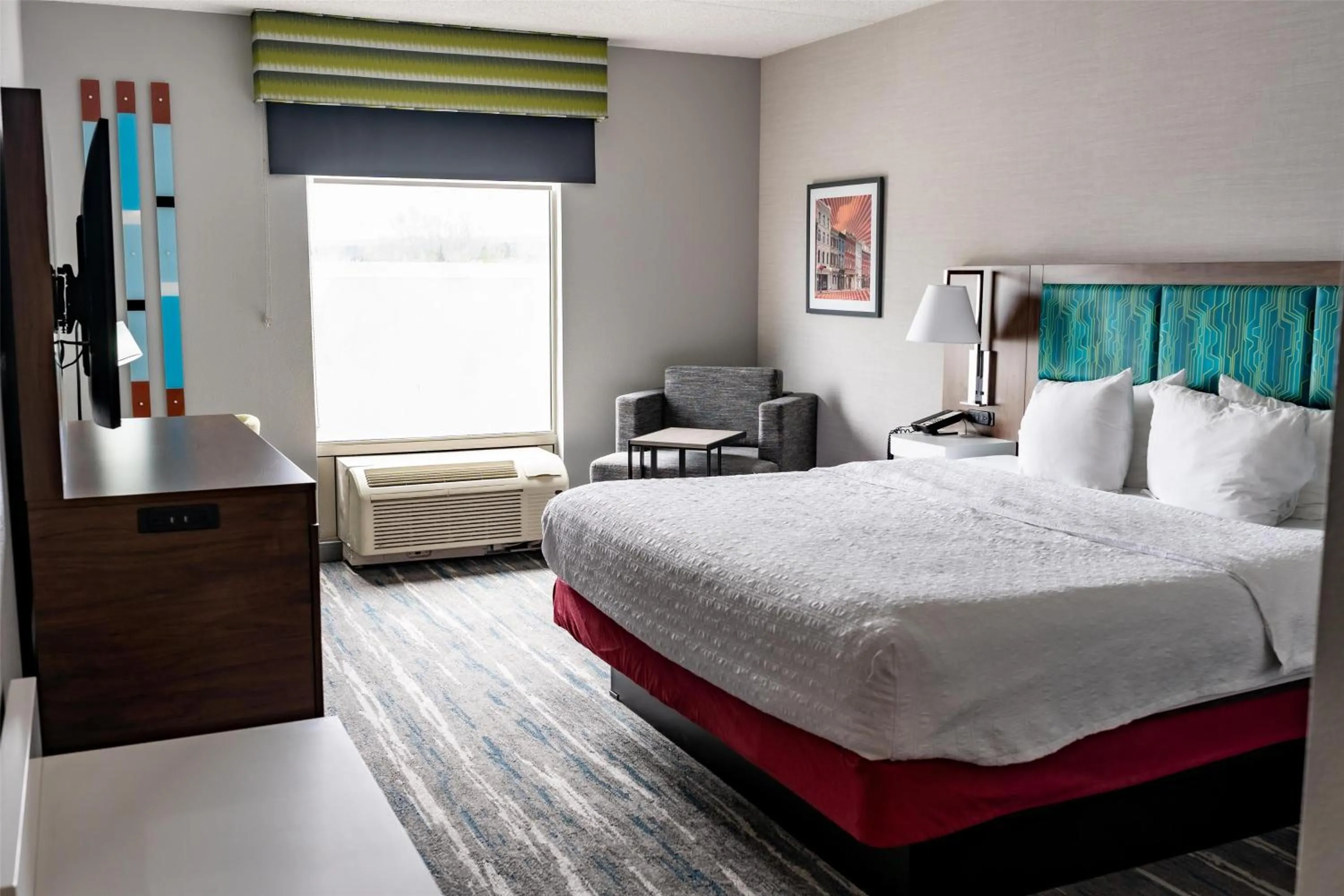 Bed in Hampton Inn & Suites Leesburg