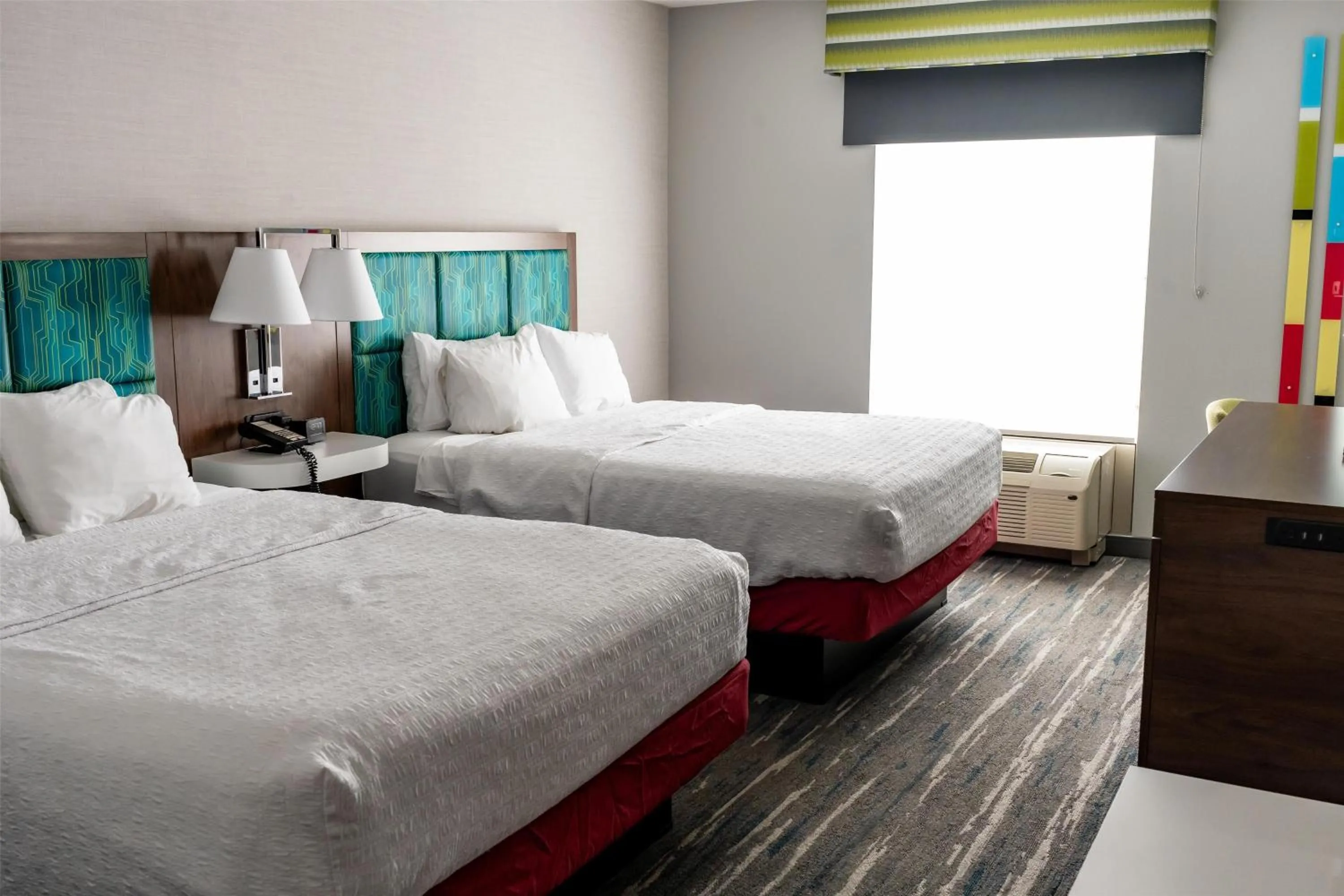 Bed in Hampton Inn & Suites Leesburg