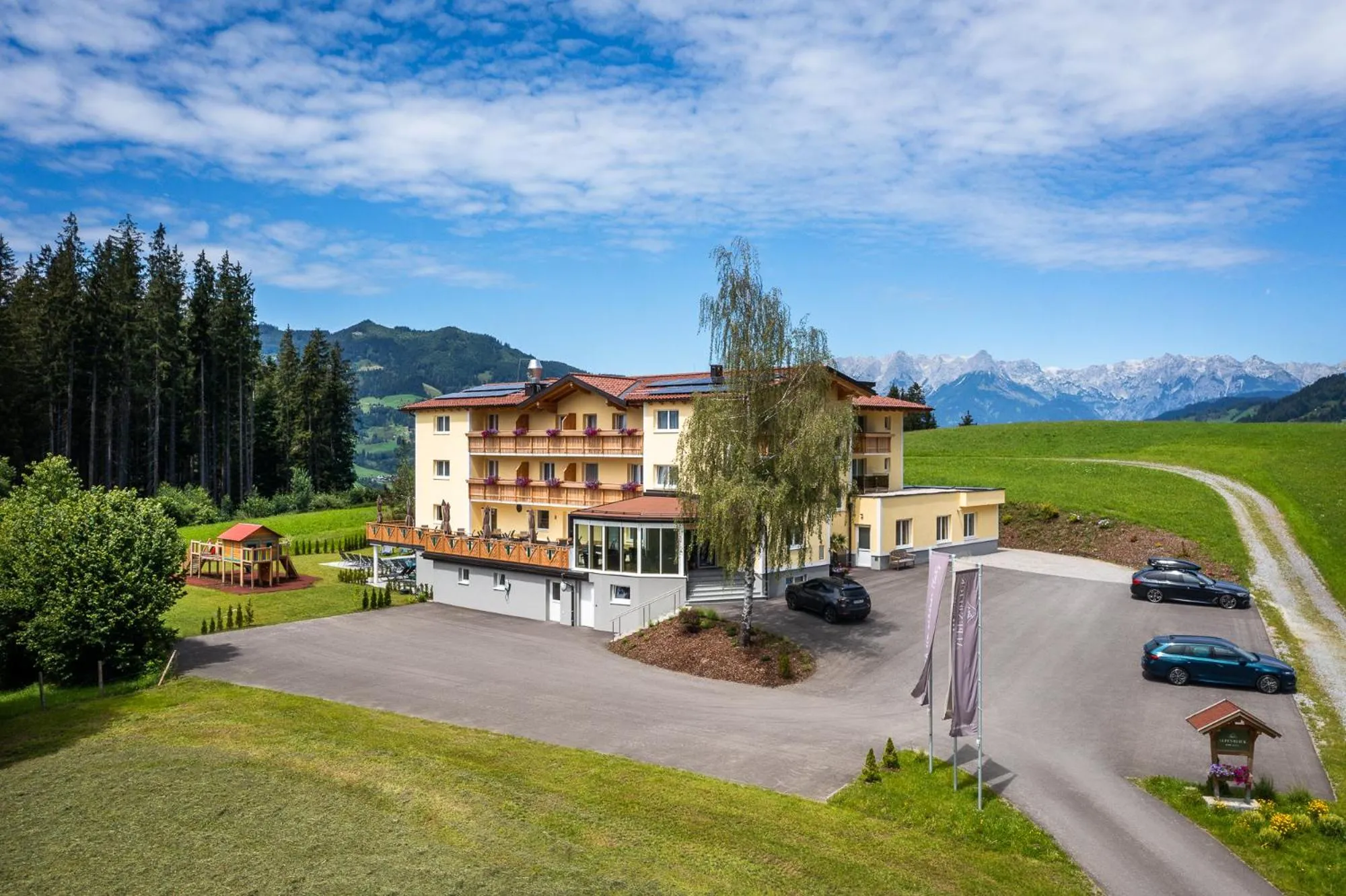 Property building in Der Alpenblick