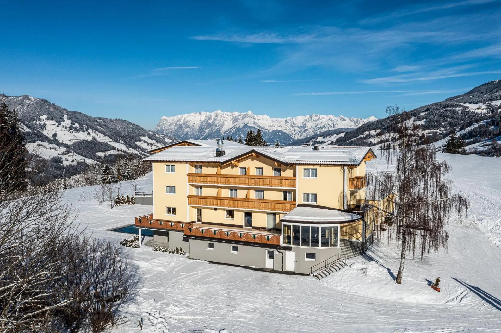 Property building in Der Alpenblick