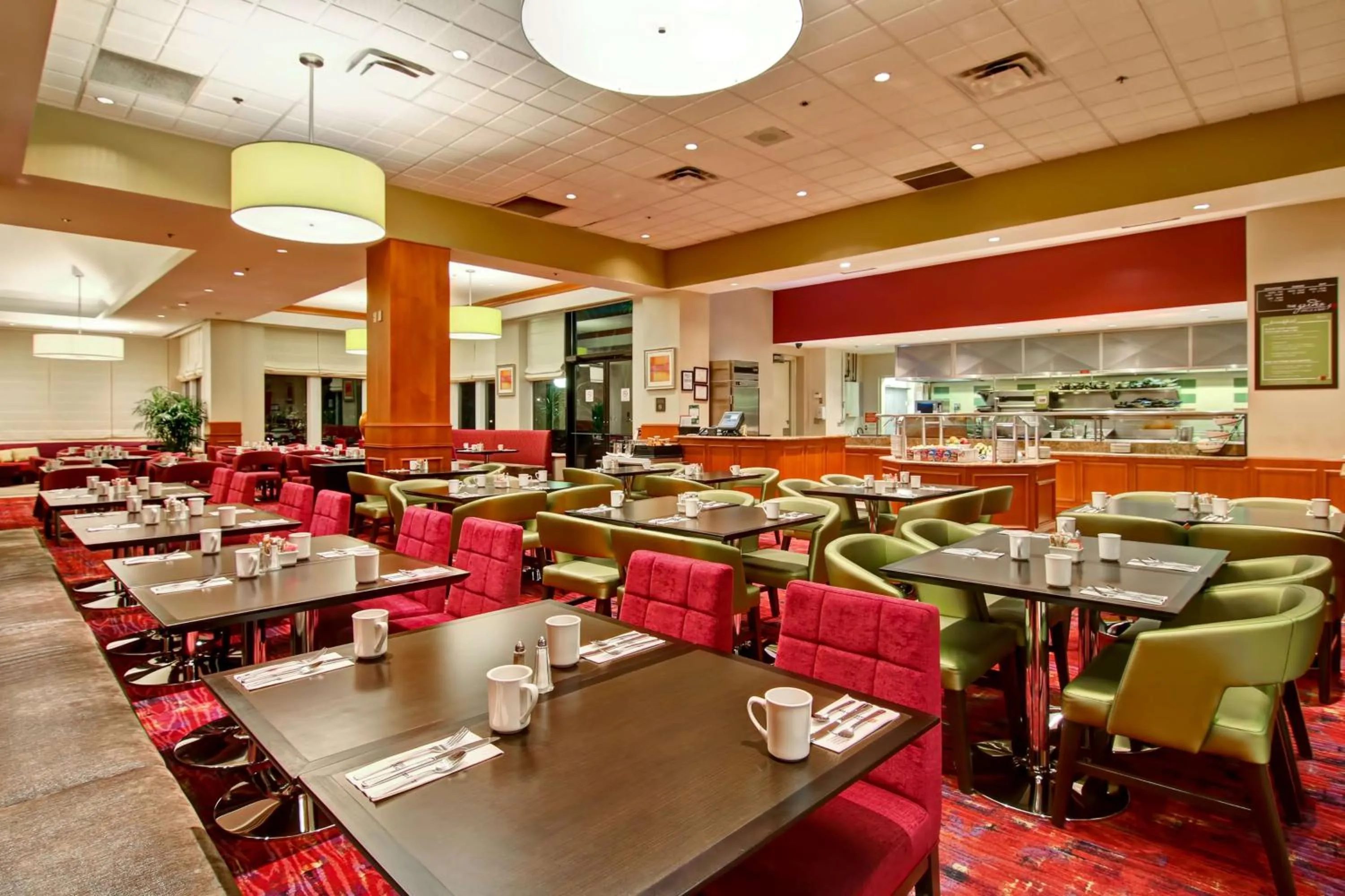 Restaurant/places to eat in Hilton Garden Inn Toronto/Markham