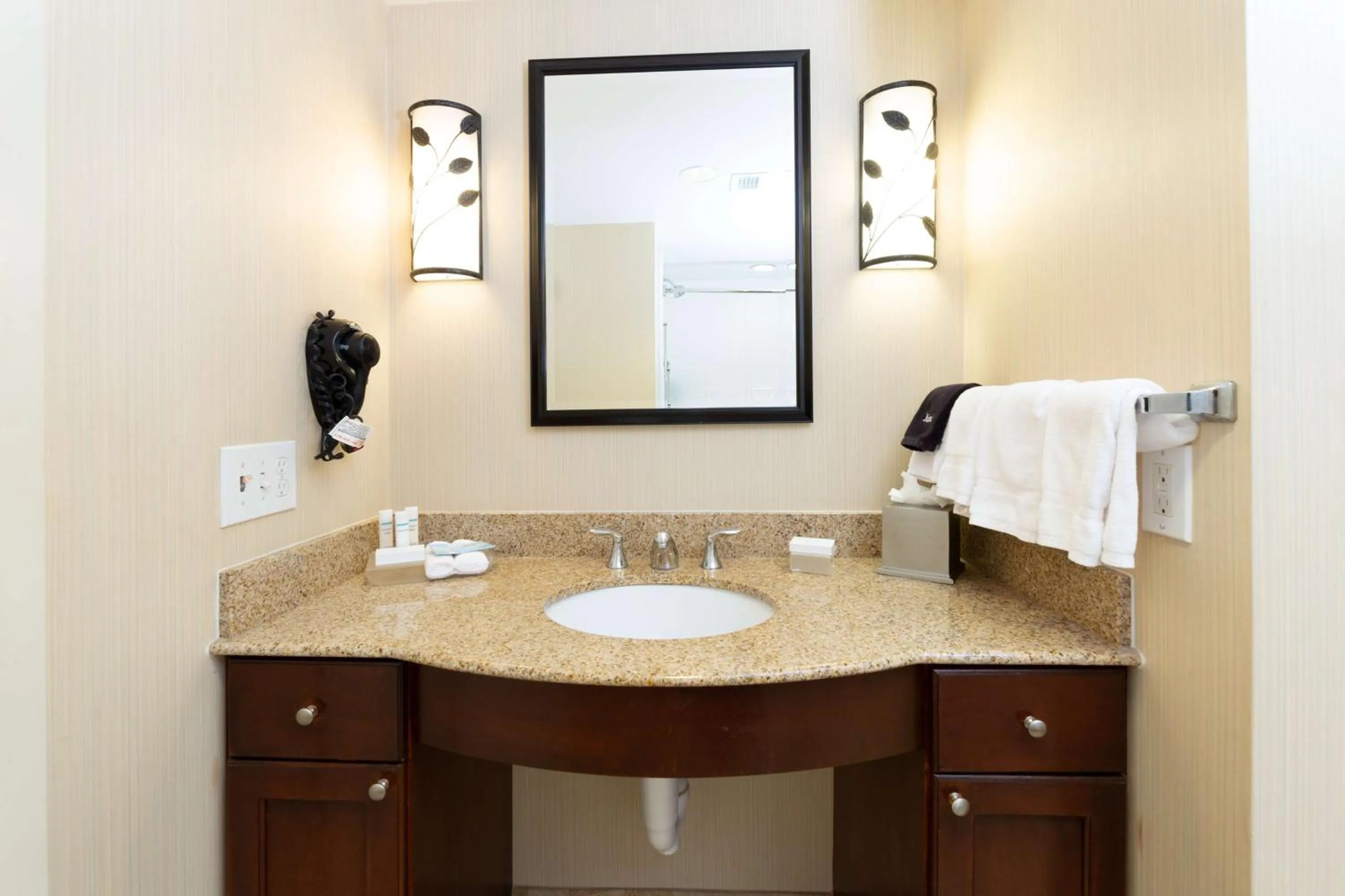 Bathroom in Homewood Suites by Hilton Lawrenceville Duluth