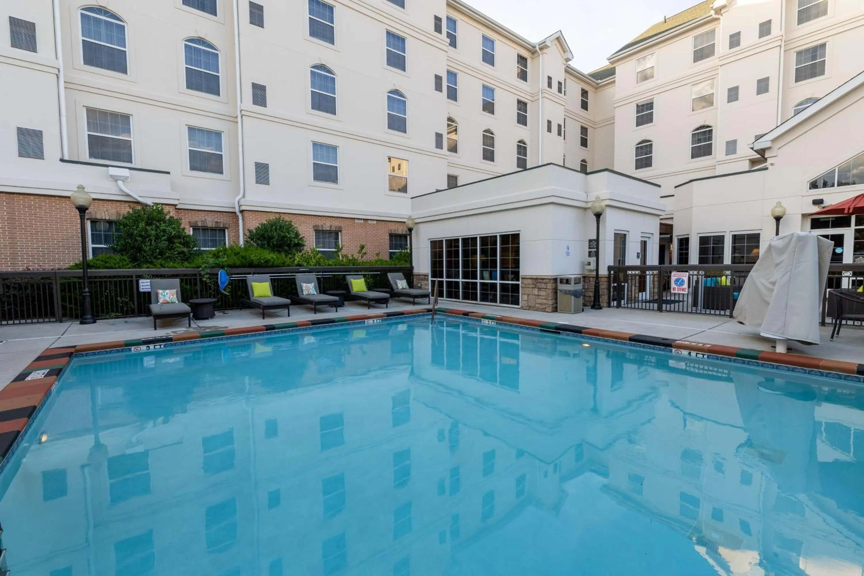 Swimming pool in Homewood Suites by Hilton Lawrenceville Duluth