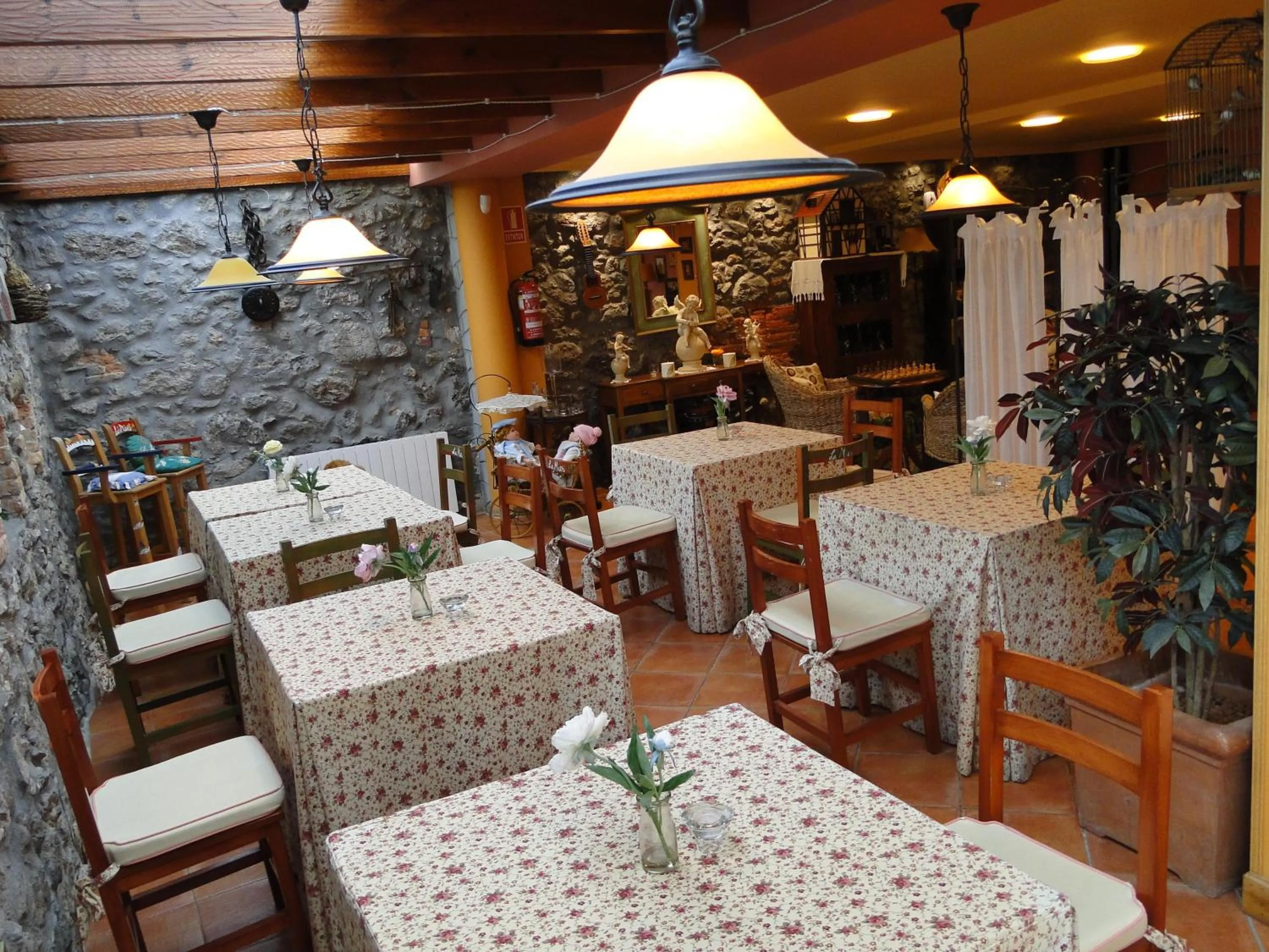 Restaurant/places to eat in Posada La Mies