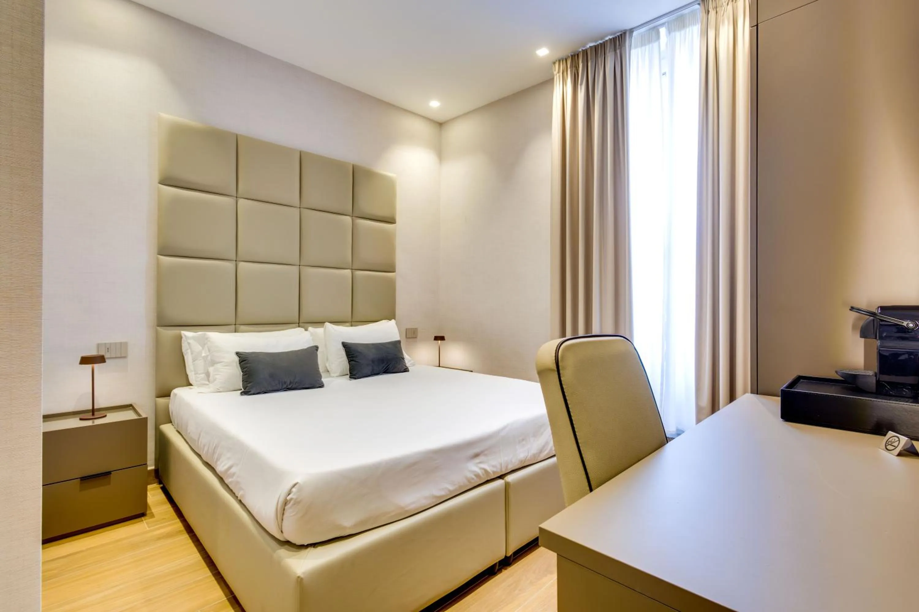 Bedroom, Bed in V Collection Relais Badoer