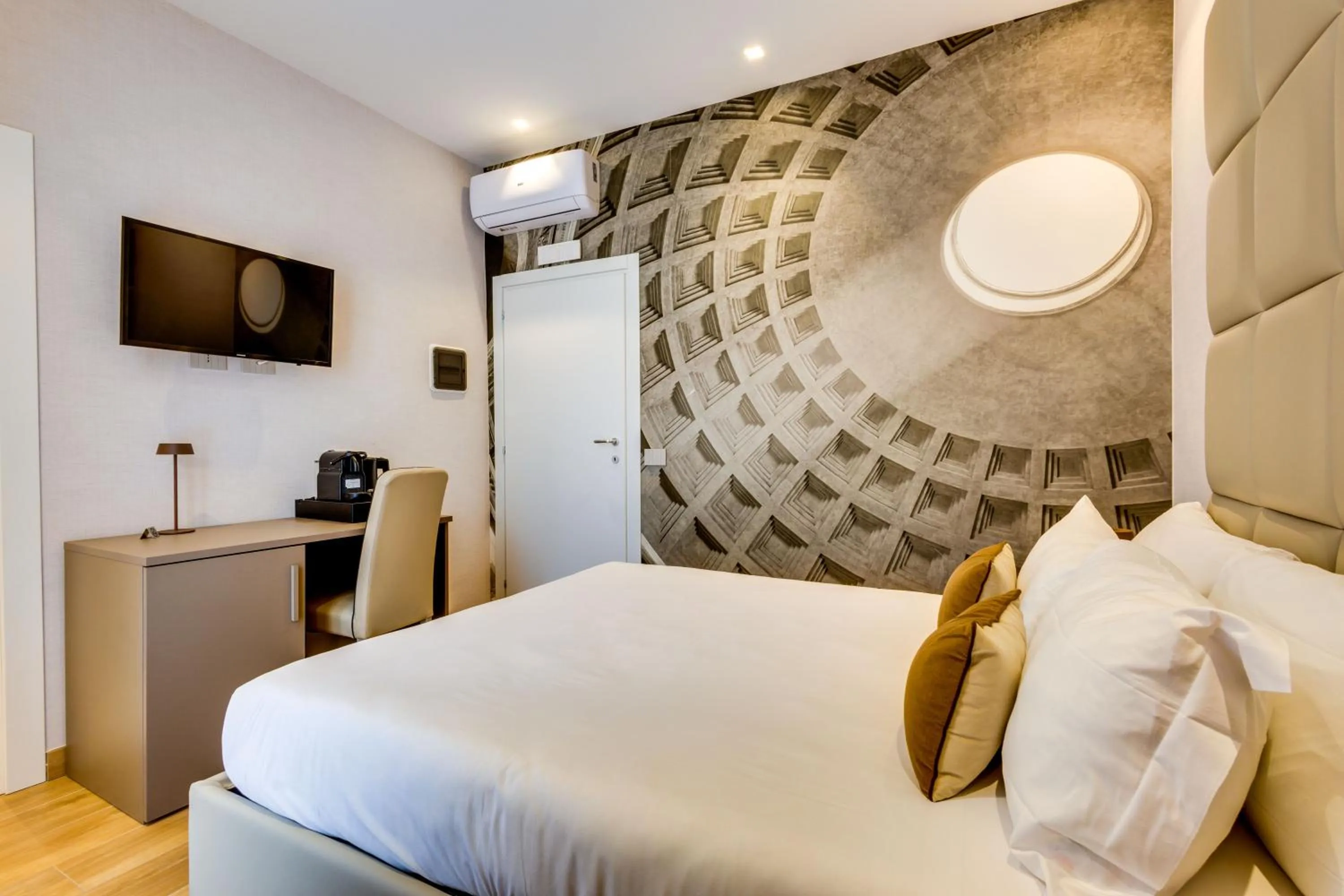 Bed in V Collection Relais Badoer