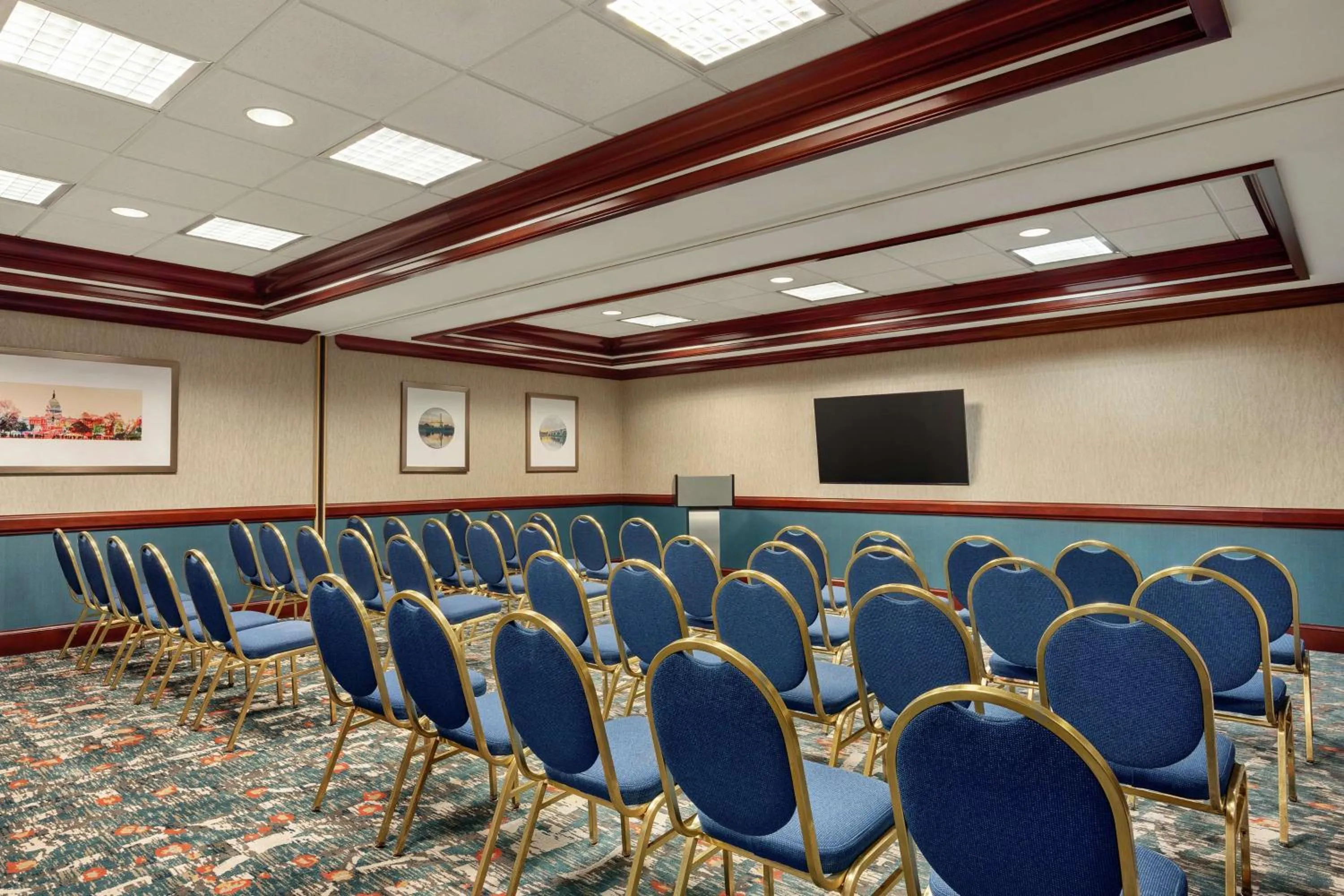 Meeting/conference room in Hampton Inn Dulles/Cascades