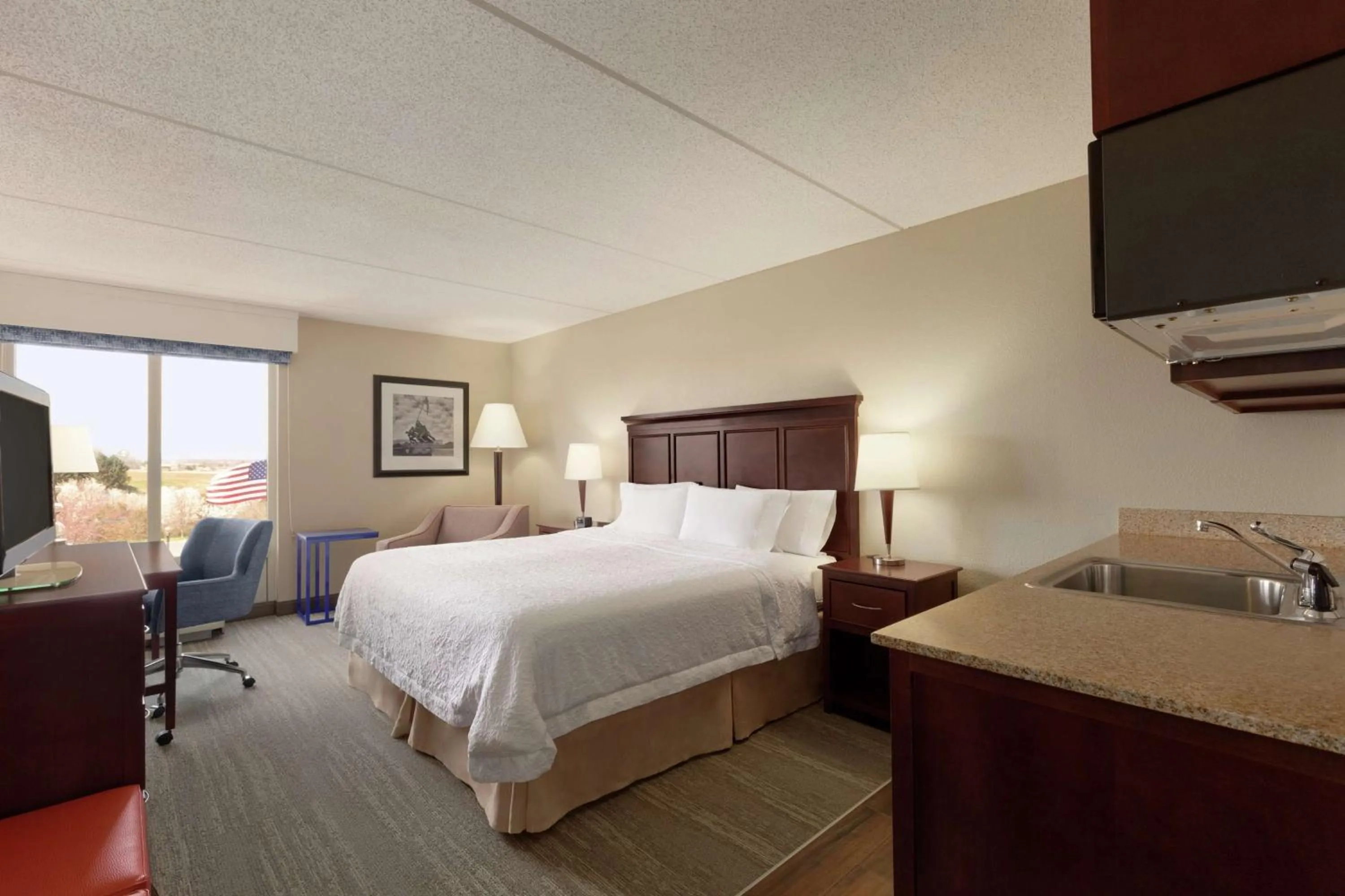 Bedroom, Bed in Hampton Inn Dulles/Cascades