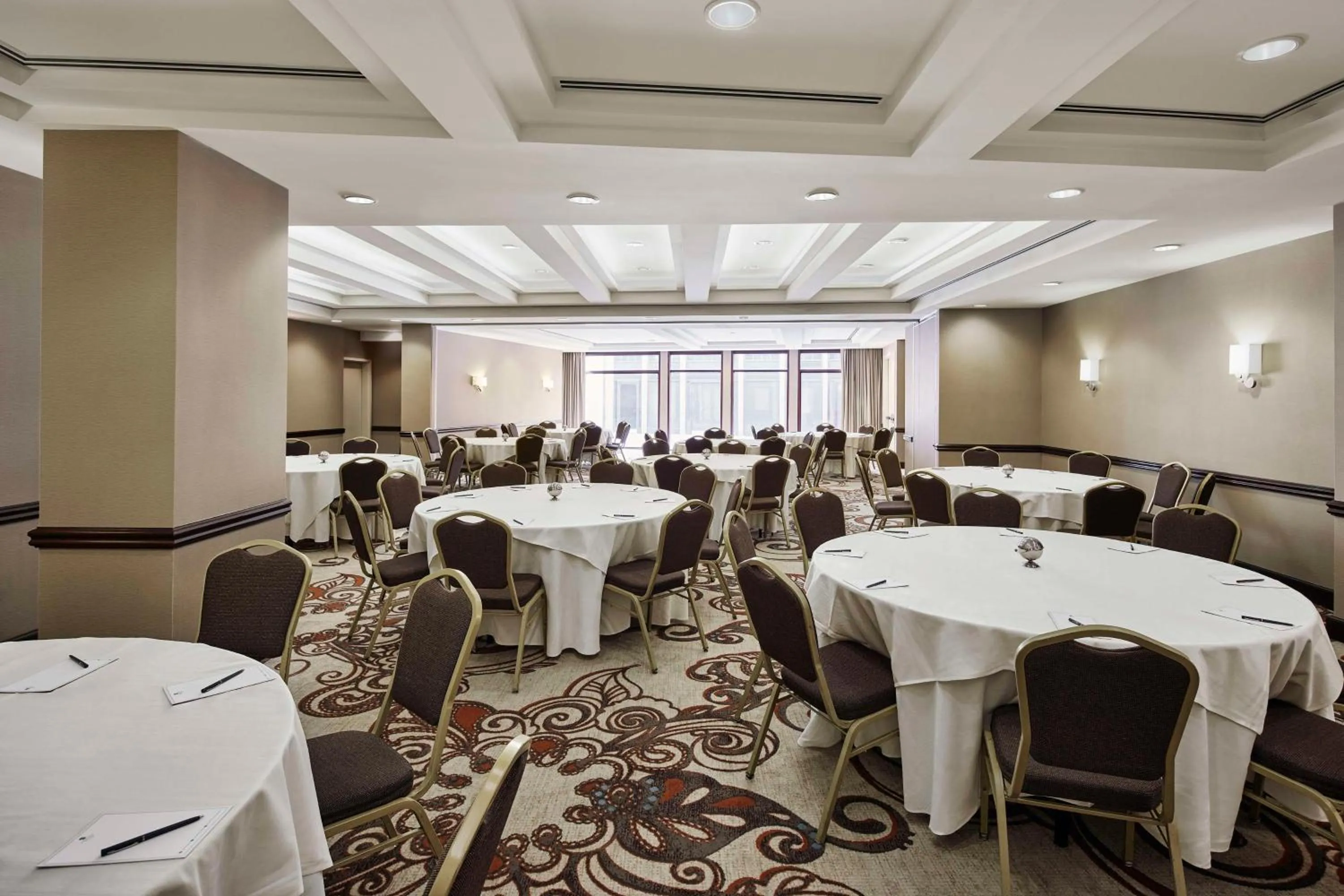 Meeting/conference room in Embassy Suites by Hilton Alexandria Old Town