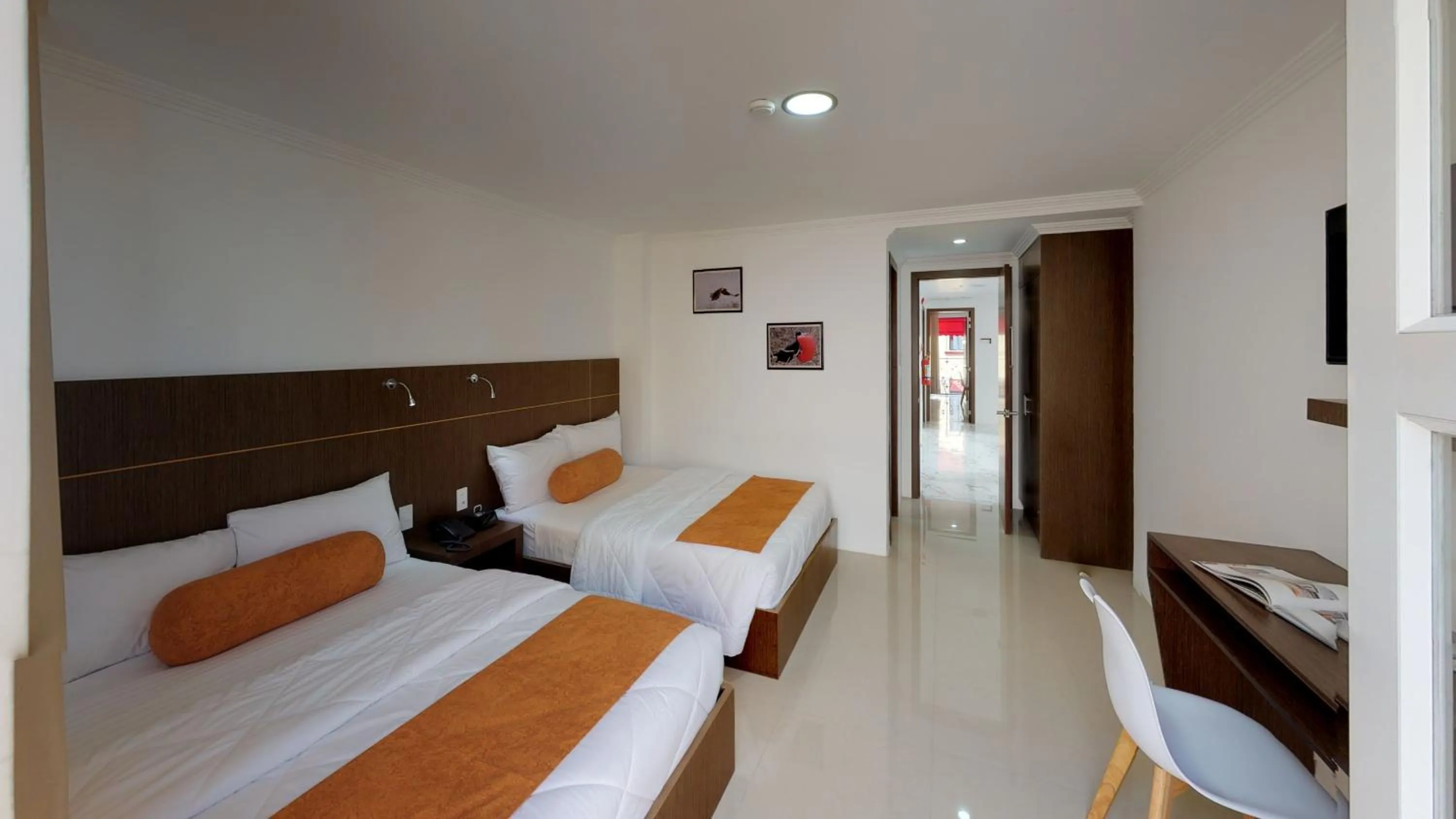 Photo of the whole room, Bed in Hotel Gran Mariscal Quito