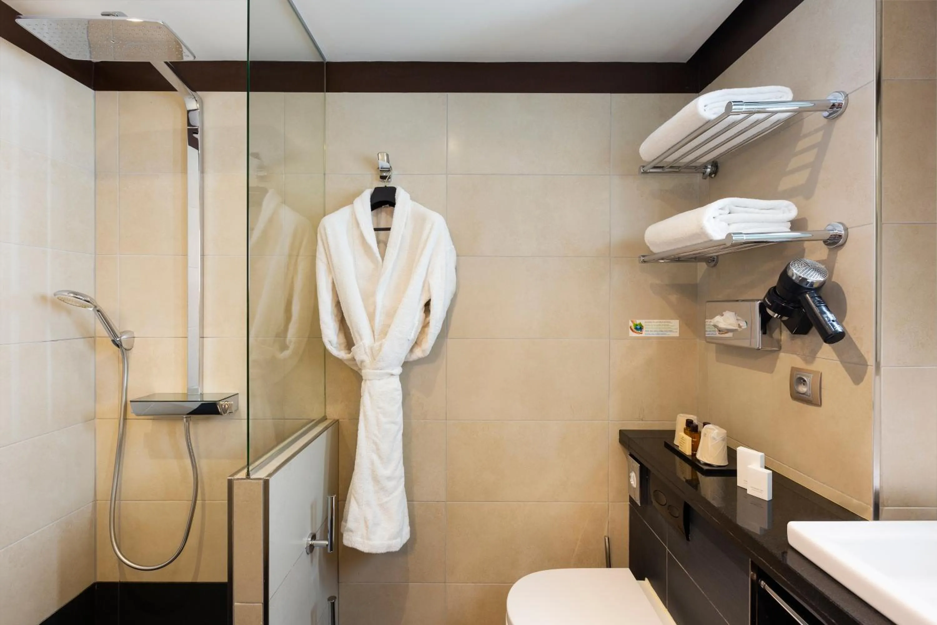 Bathroom in Hôtel Hor Europe