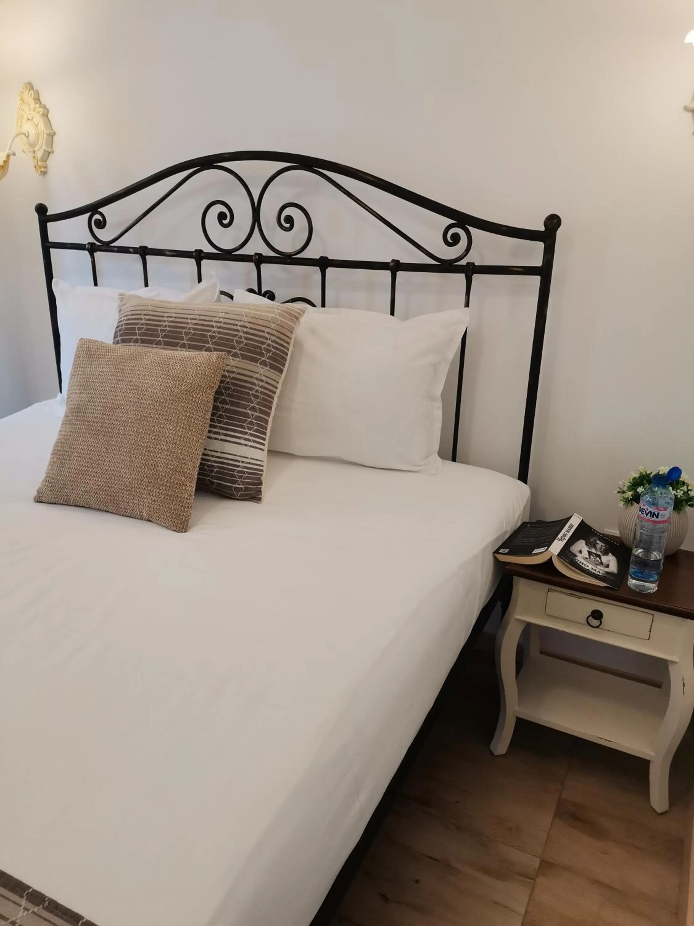 Bed in Family Hotel Rai