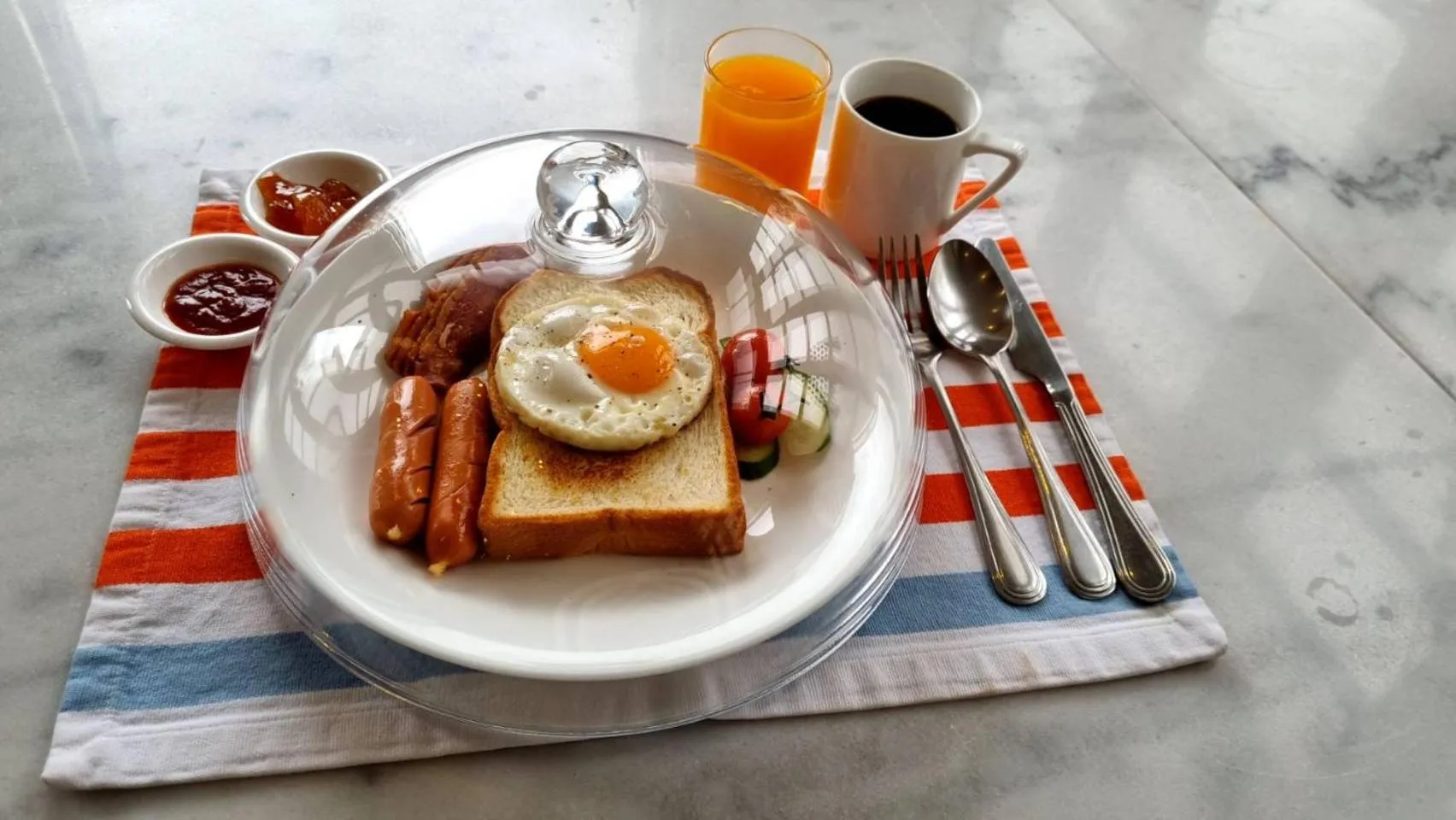 Breakfast in Azure Hostel Bangkok