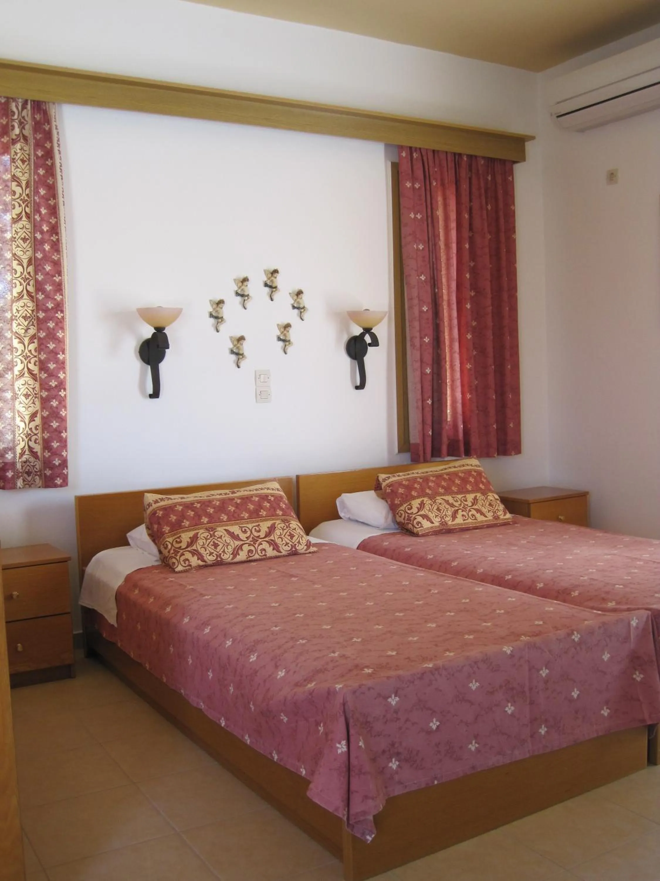 Photo of the whole room, Bed in Vamos Palace Apartments