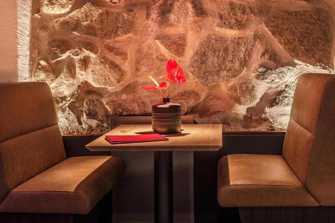 Restaurant/places to eat in niXe Boutiquehotel & Spa