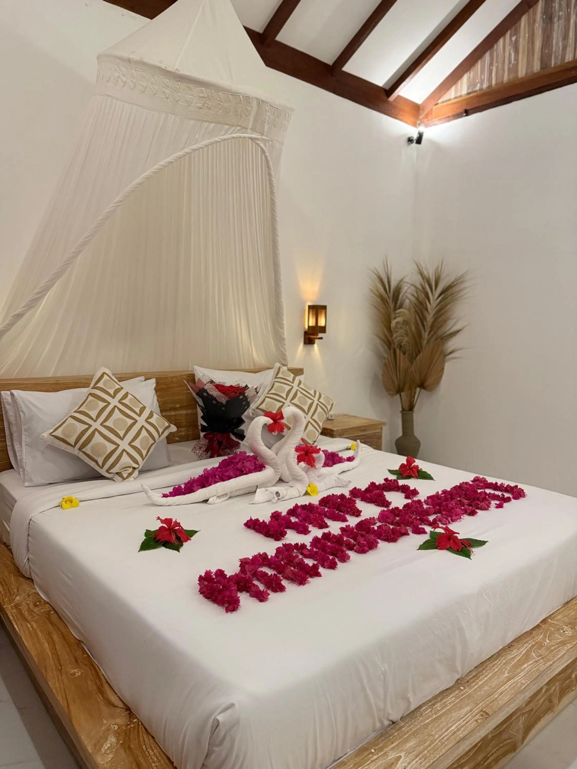 Bed in Molah Gili Villa