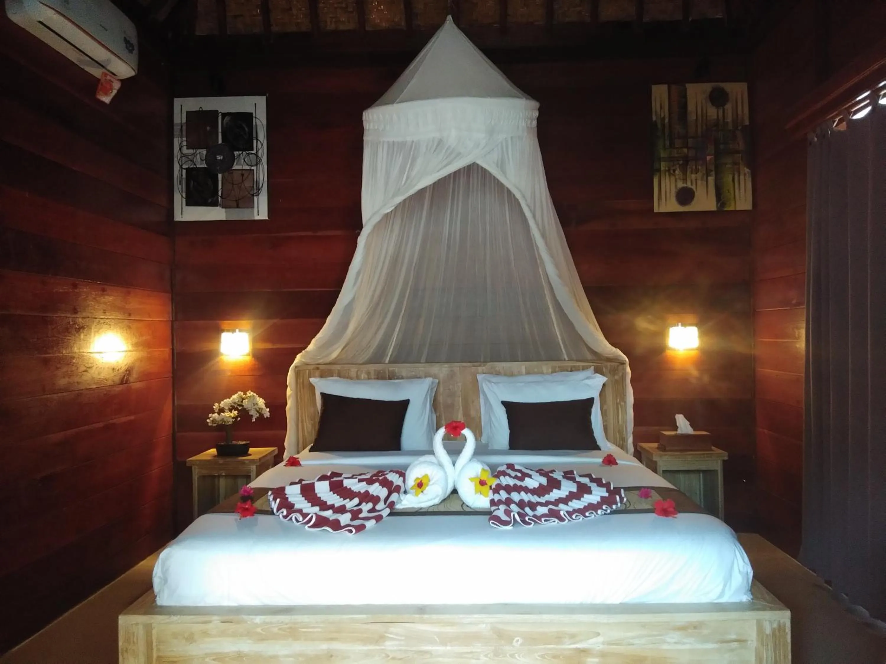 Bed in Molah Gili Villa
