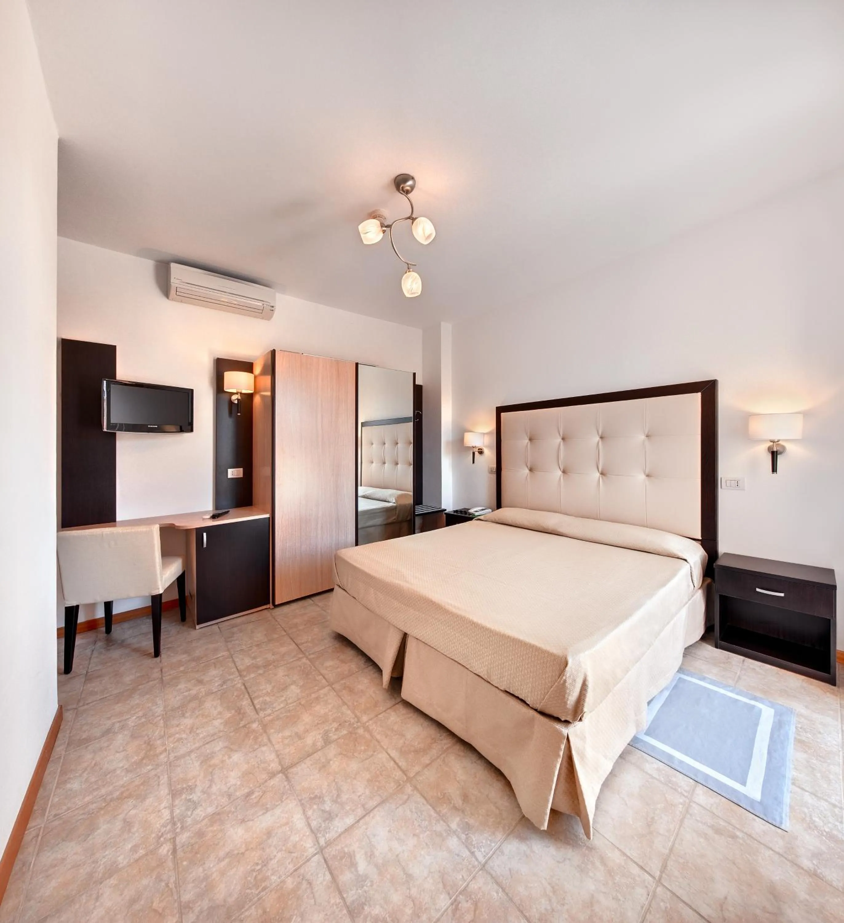 Photo of the whole room, Bed in Hotel Bahia