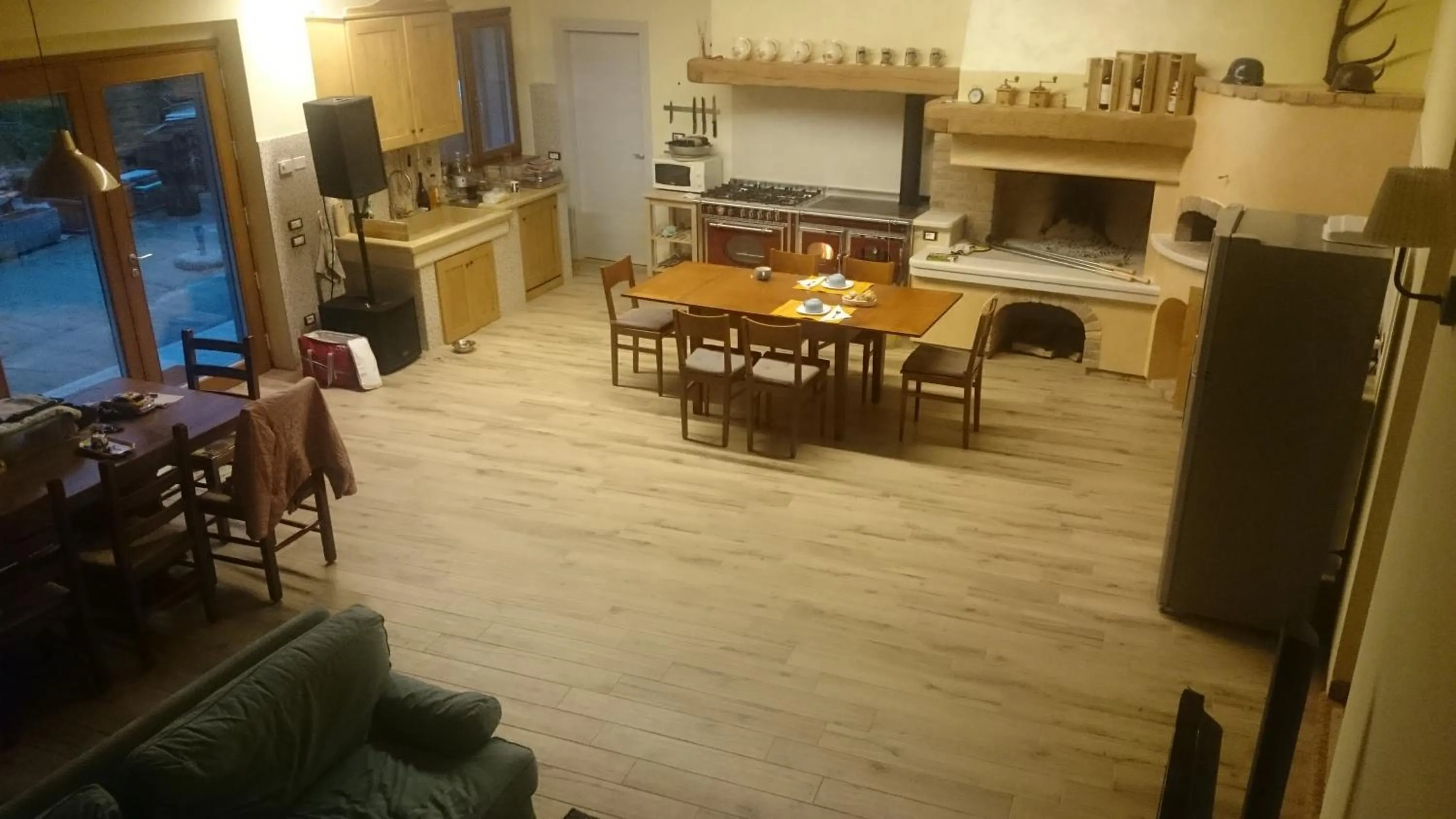 Communal lounge/ TV room in B&B Happy Guest