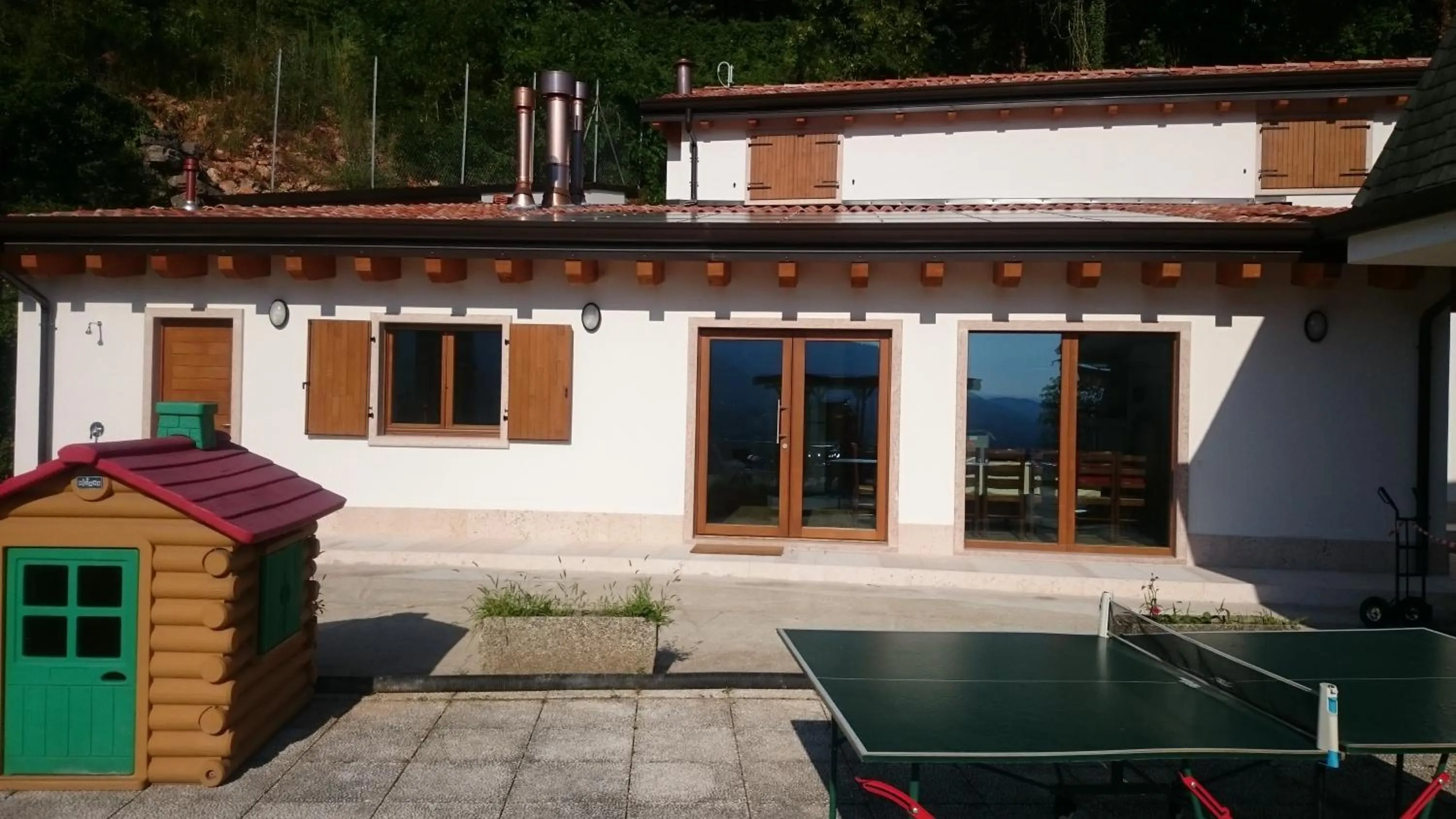 Property building in B&B Happy Guest