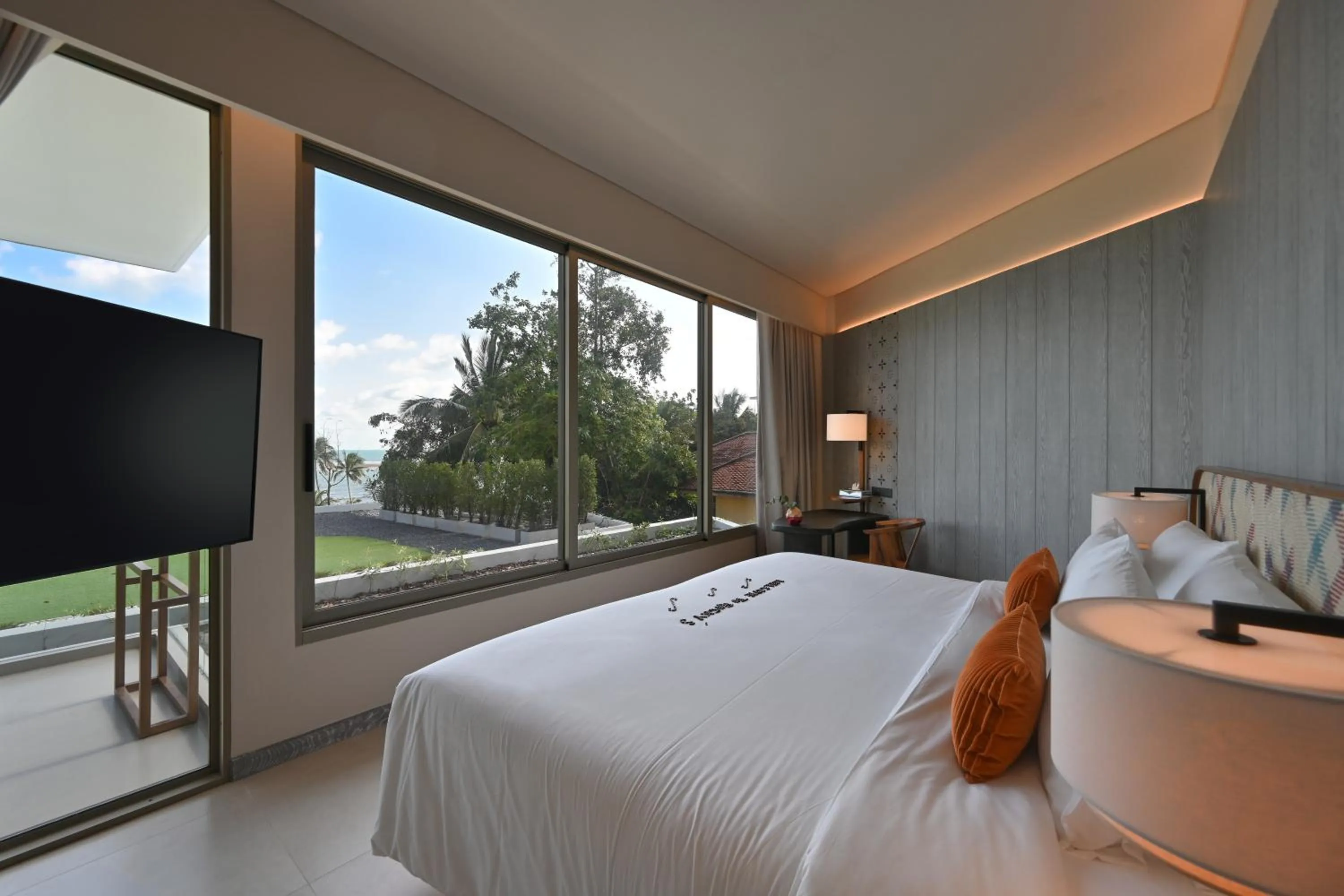 Bed in Rocky's Boutique Resort - Veranda Collection Samui