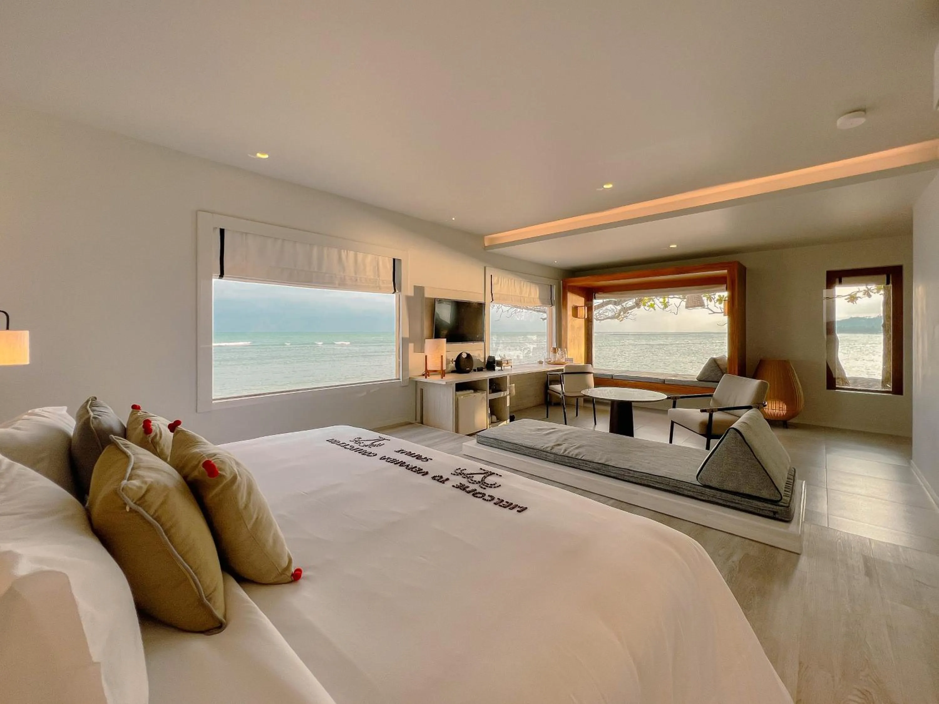 Bed in Rocky's Boutique Resort - Veranda Collection Samui