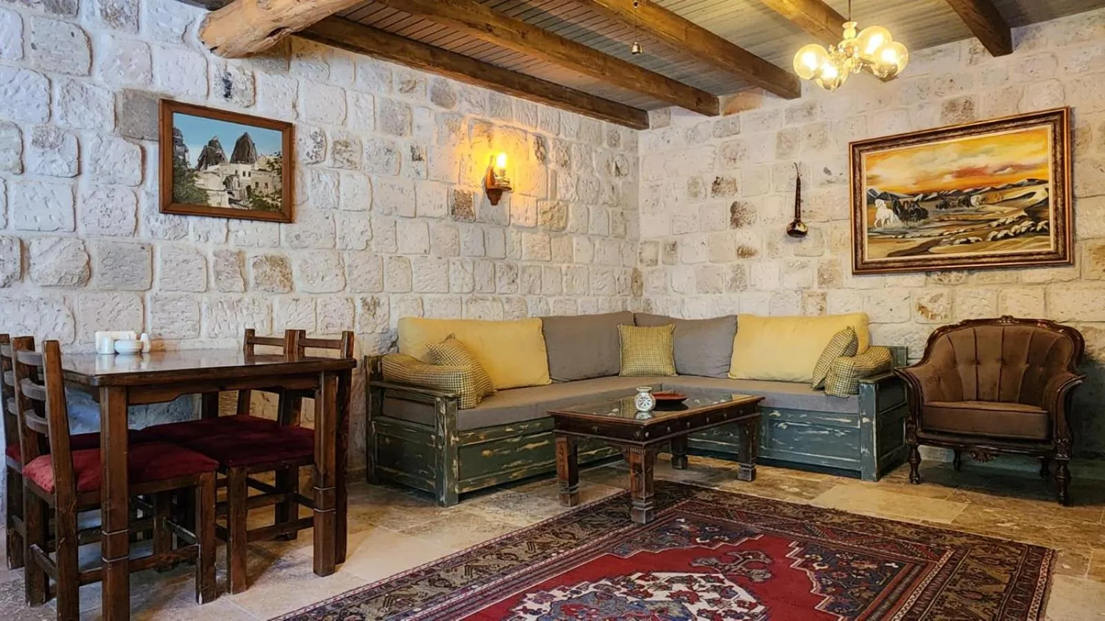 Restaurant/places to eat in Yıldız Hotel