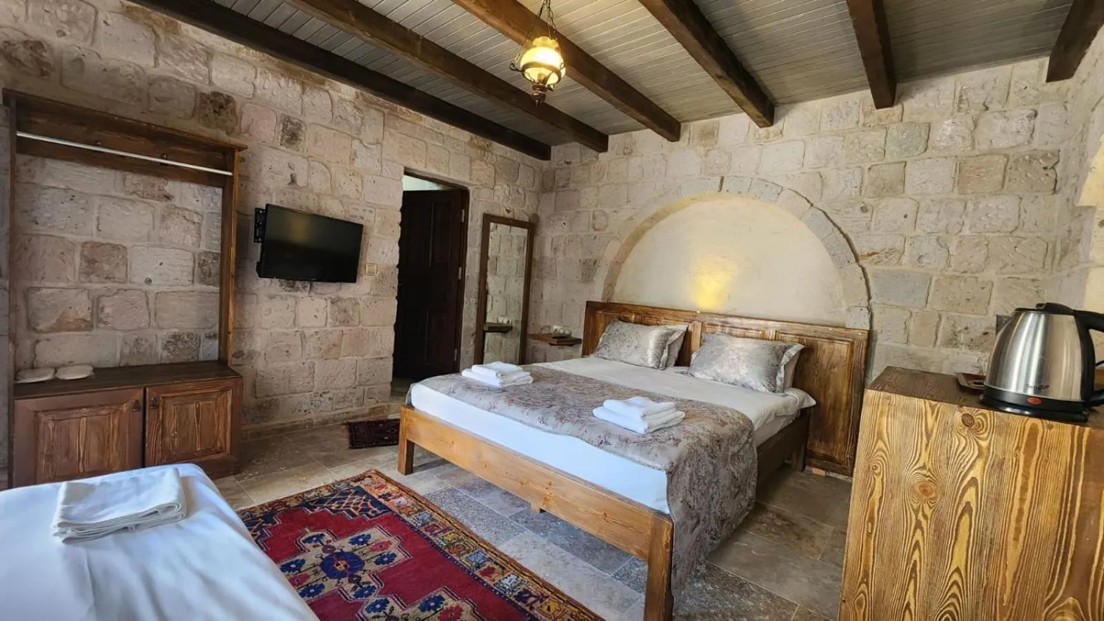 Bed in Yıldız Hotel