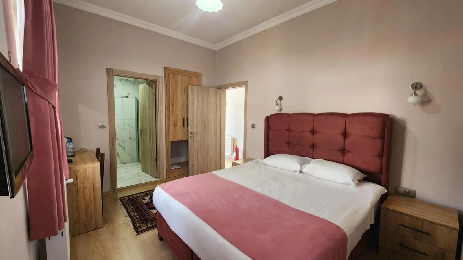 Bed in Yıldız Hotel