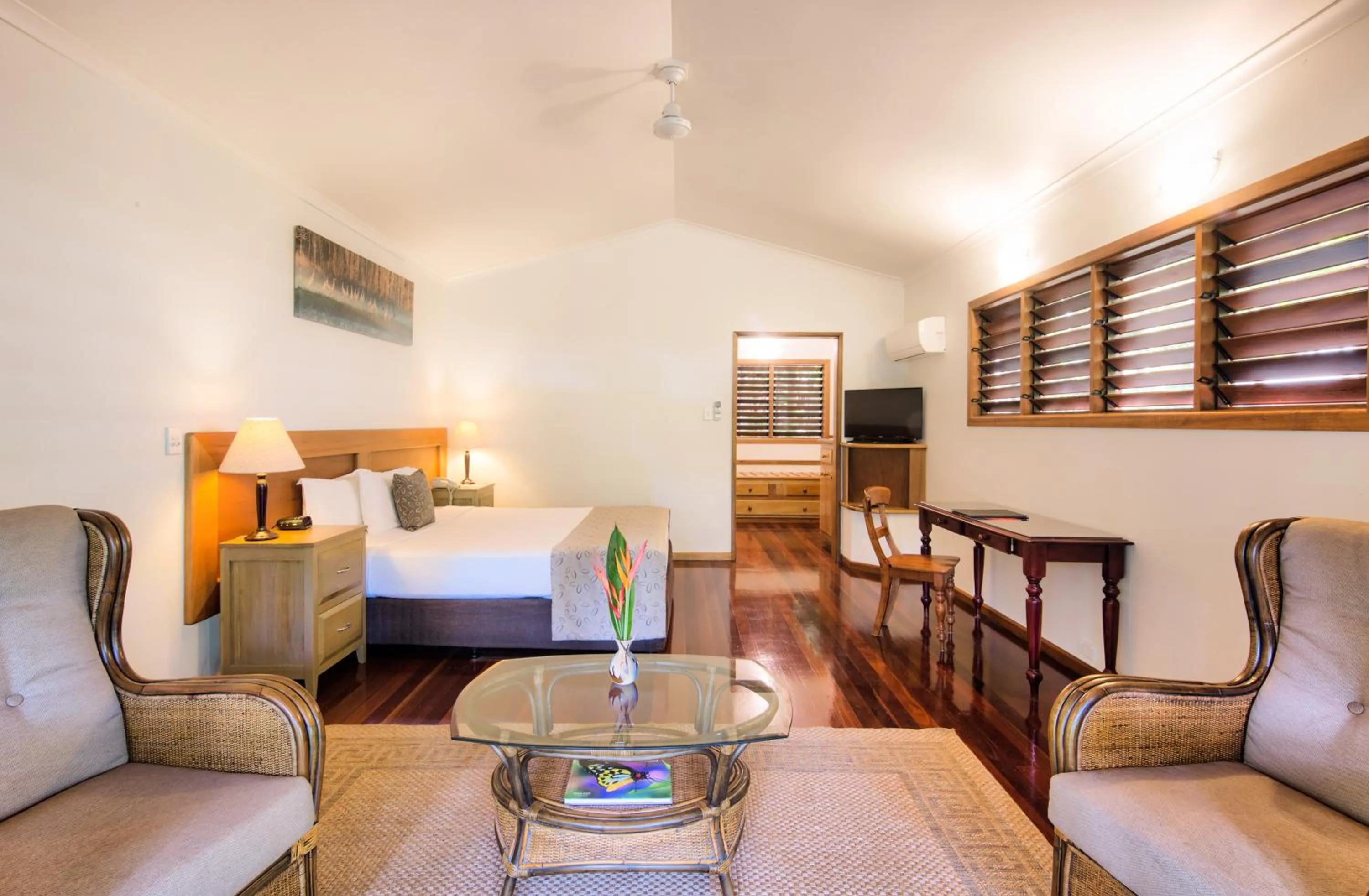 Bedroom, Bed in Thala Beach Nature Reserve