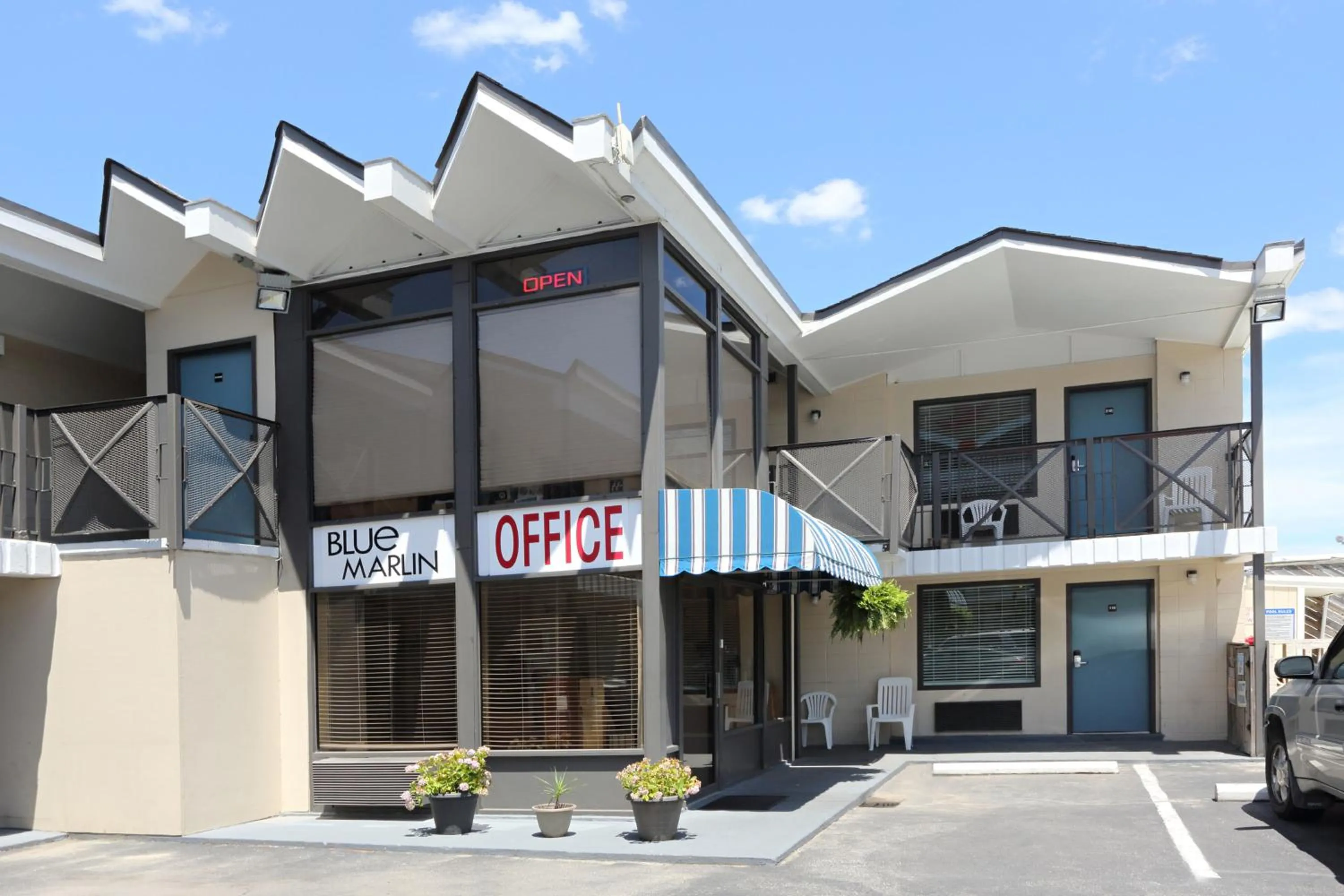 Property building in Blue Marlin Motel