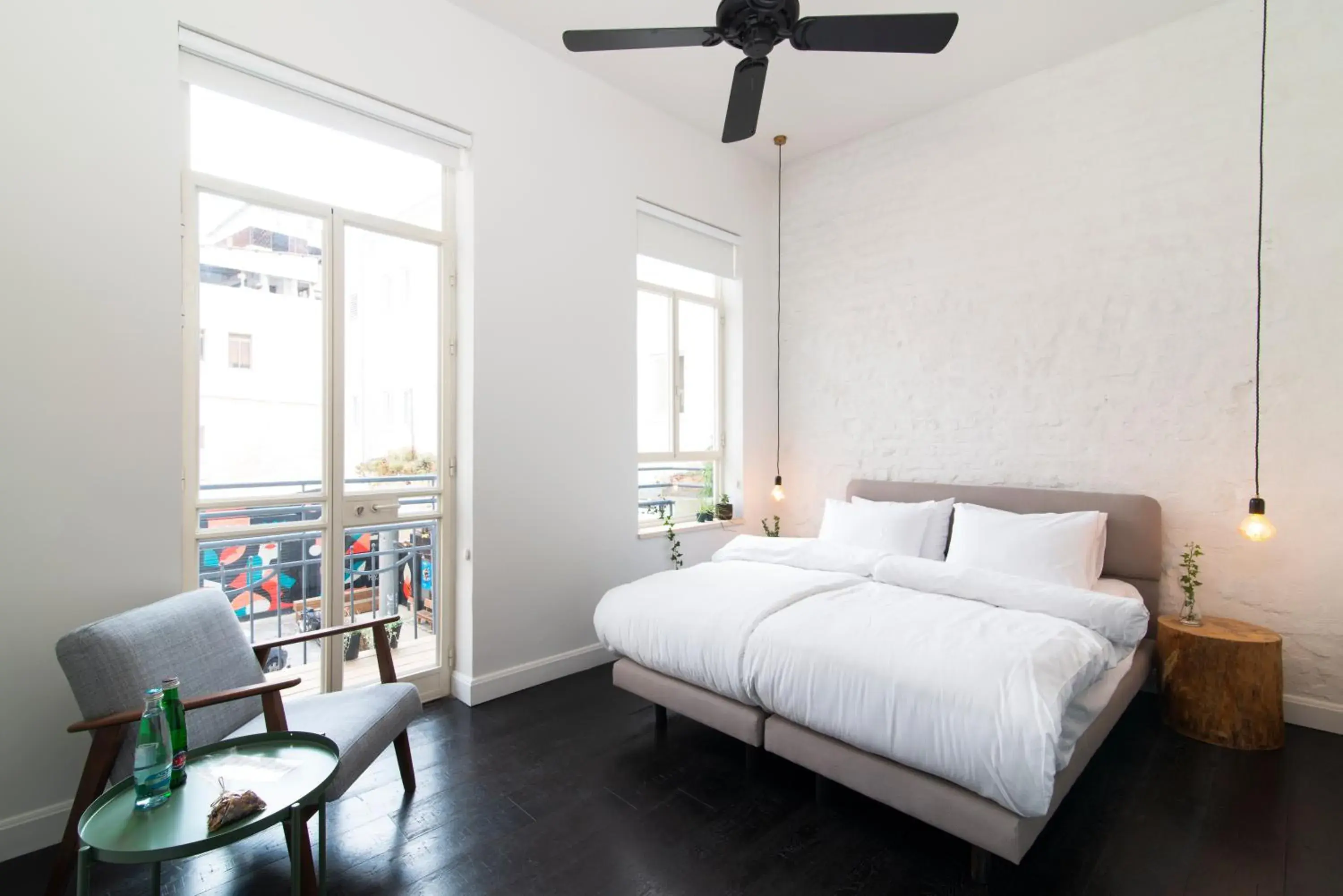 Deluxe Double Room with Balcony in Oliver Deluxe Double Room with Balcony in Oliver