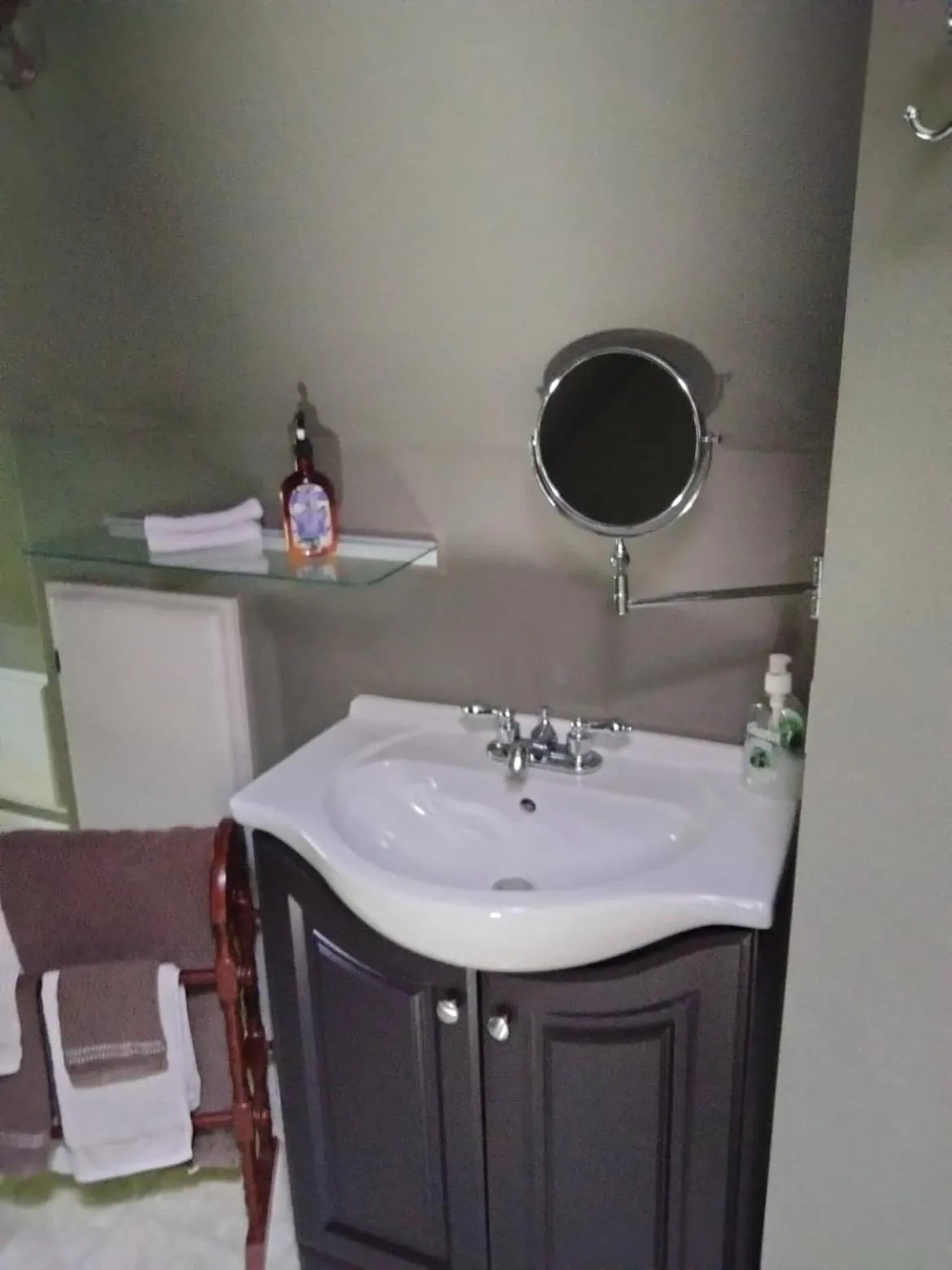 Bathroom in Bondy House Bed & Breakfast