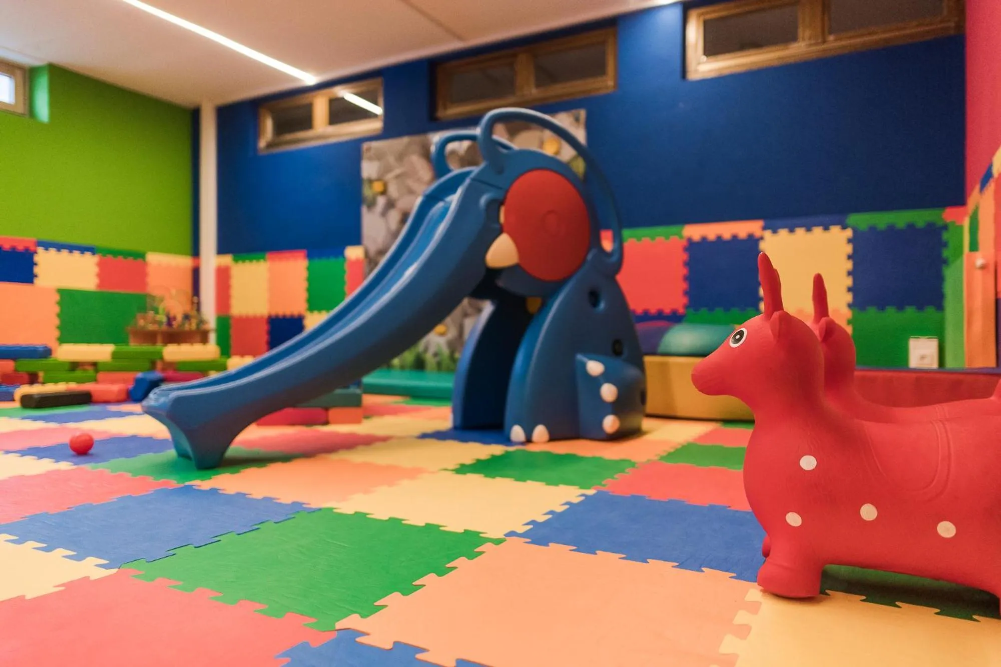 children in Hotel Sonklarhof